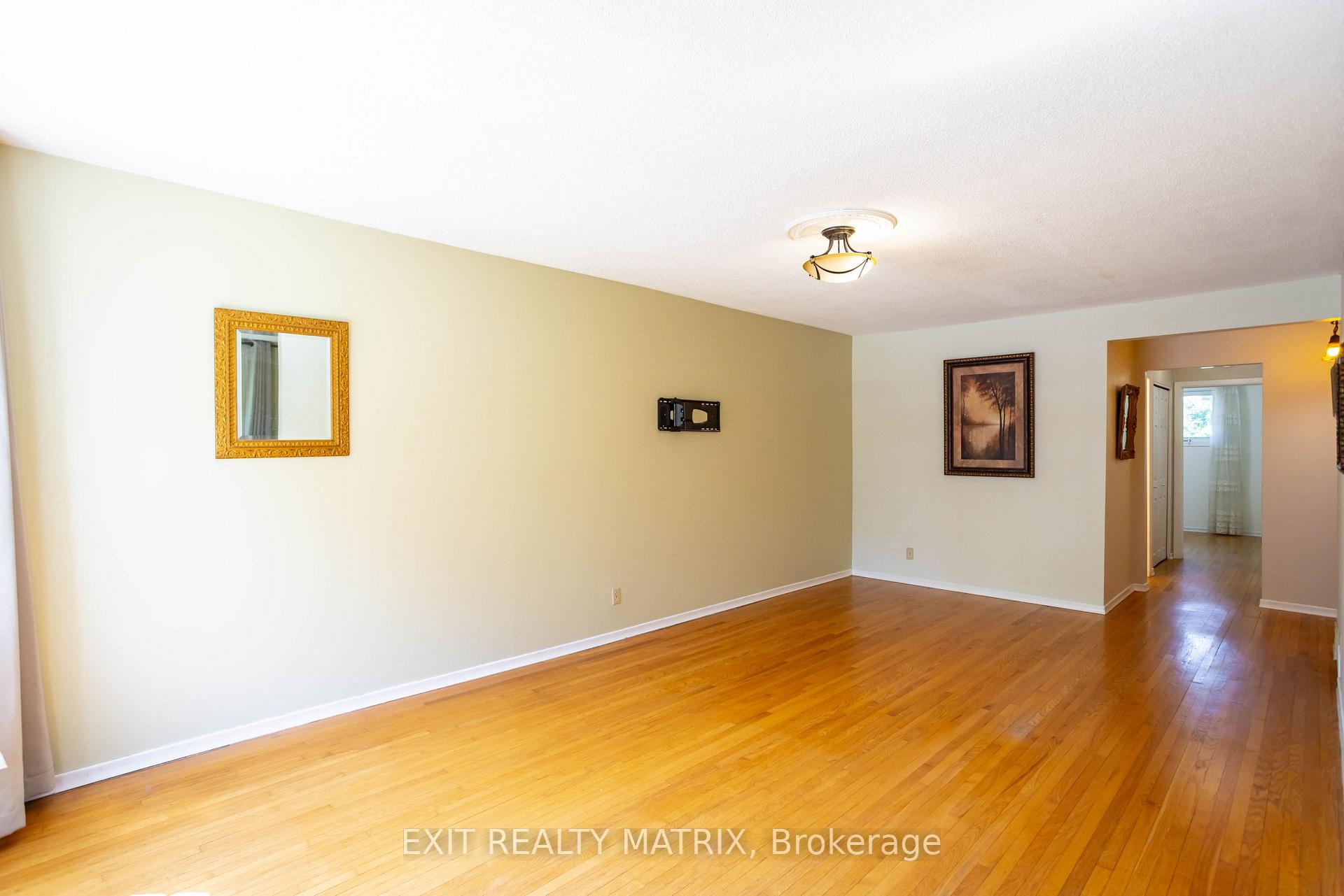 Photo 18 of 2064 St Laurent Boulevard, Ottawa, Elmvale Acres/Urbandale — HOMEH