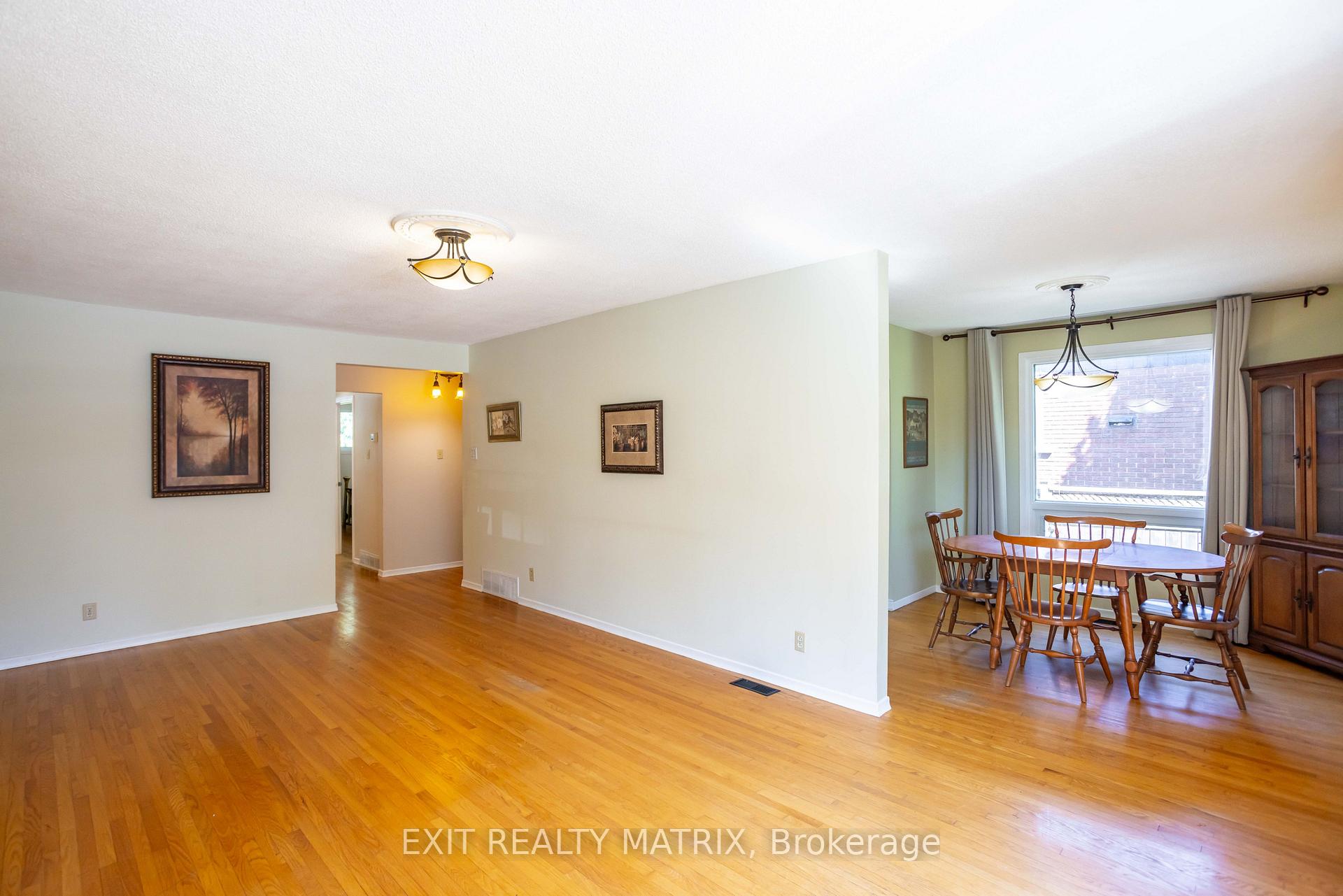 Photo 19 of 2064 St Laurent Boulevard, Ottawa, Elmvale Acres/Urbandale — HOMEH
