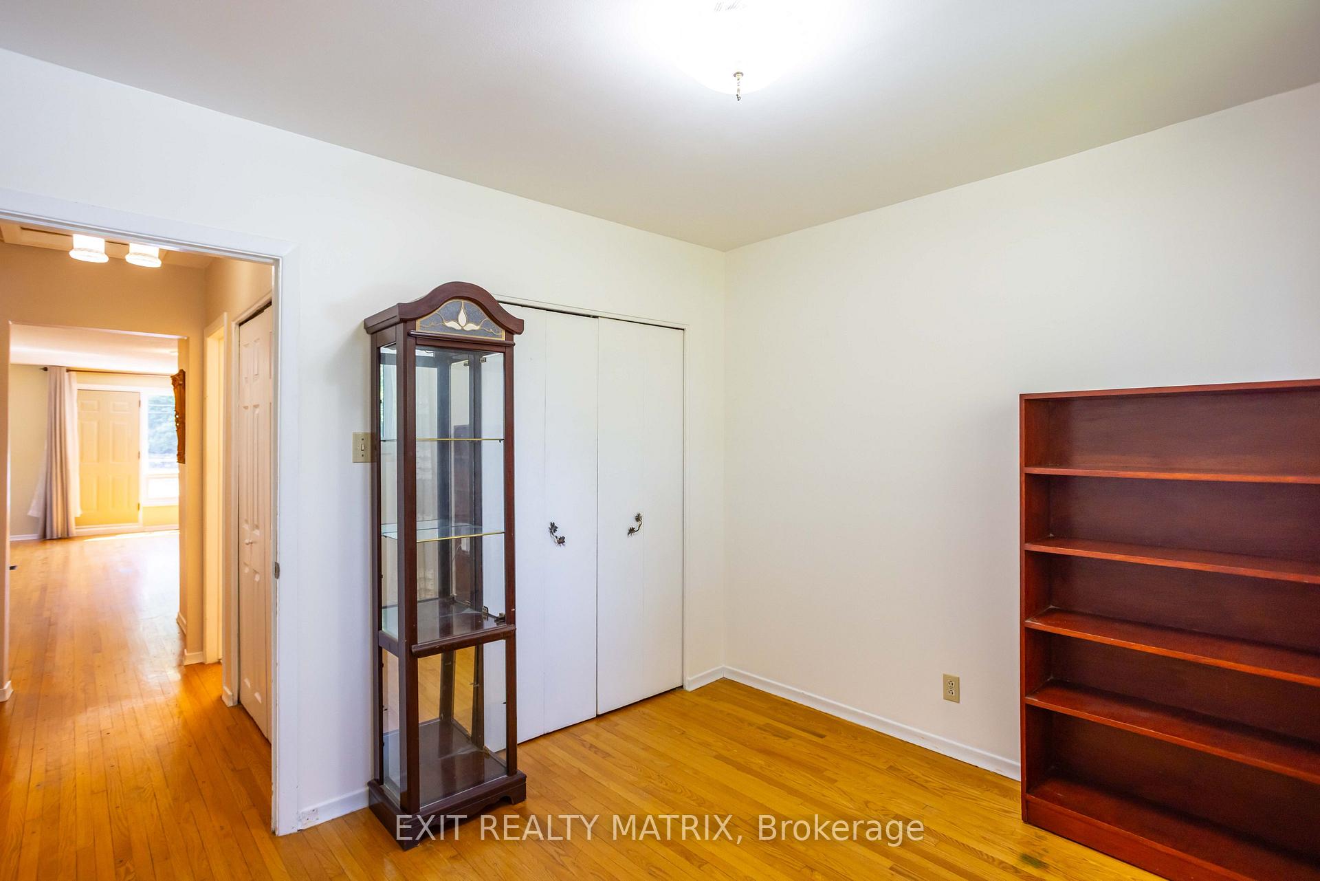 Photo 24 of 2064 St Laurent Boulevard, Ottawa, Elmvale Acres/Urbandale — HOMEH