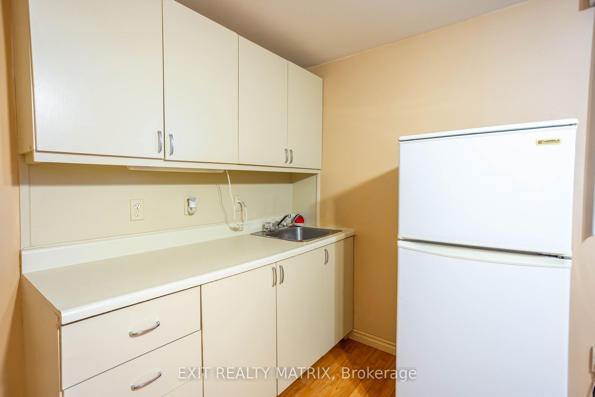 Photo 38 of 2064 St Laurent Boulevard, Ottawa, Elmvale Acres/Urbandale — HOMEH
