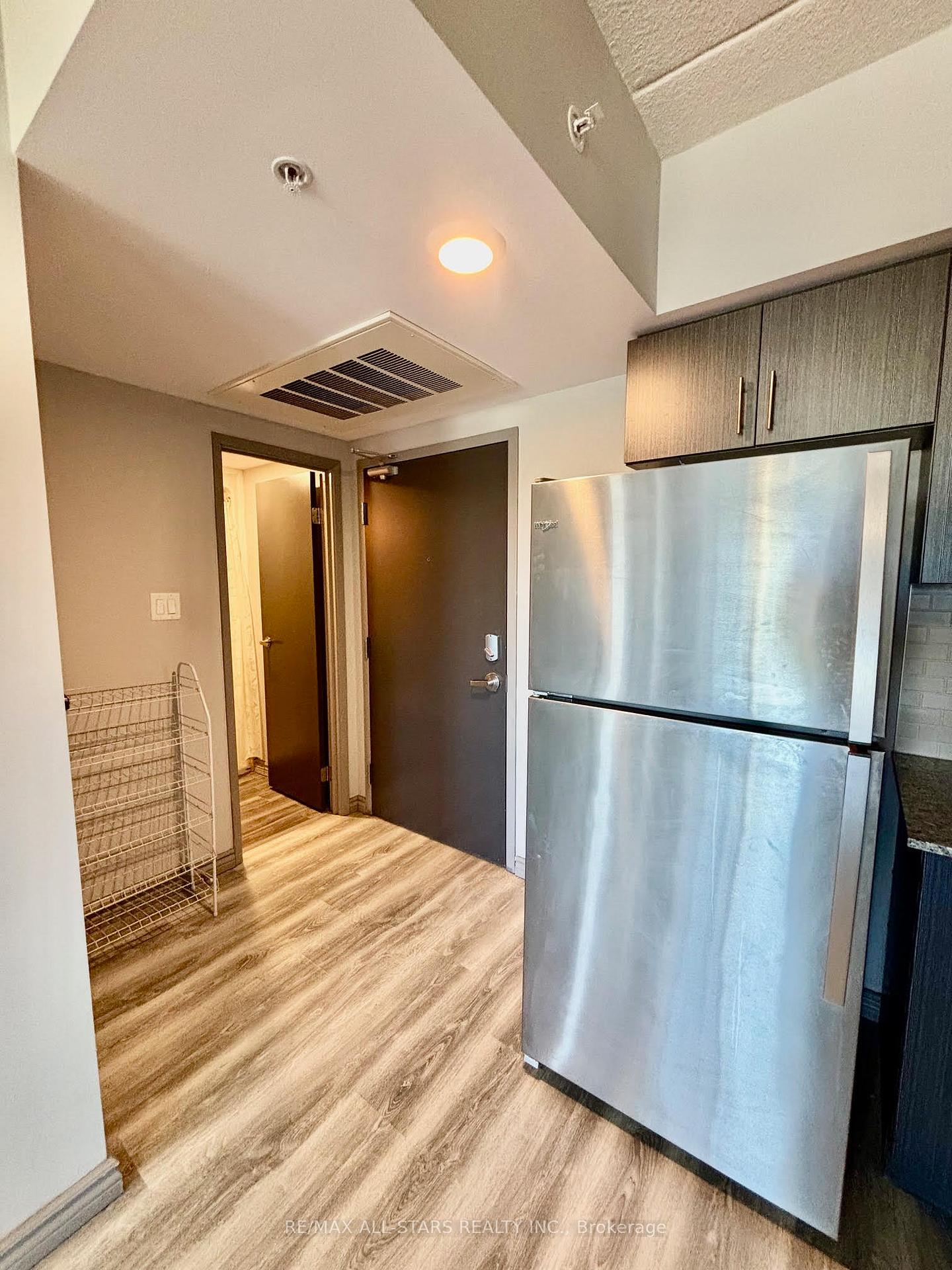 Photo 5 of Unit 507, 275 Larch Street, Waterloo, Beechwood/University — HOMEH