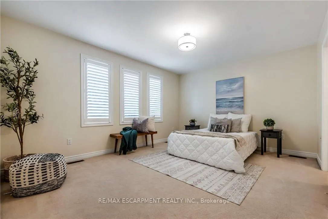 Photo 25 of 8 Hackney Court, Hamilton, Ancaster — HOMEH