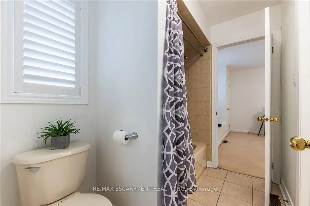 Photo 30 of 8 Hackney Court, Hamilton, Ancaster — HOMEH