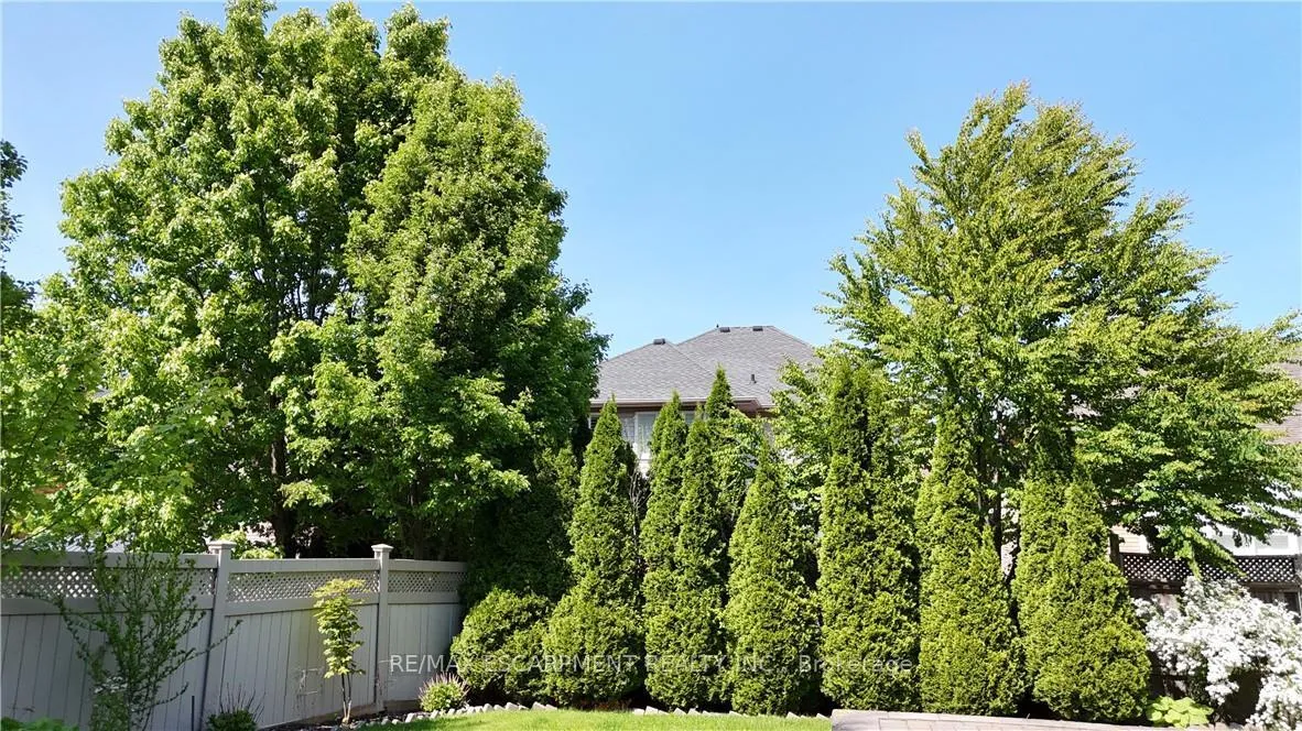 Photo 40 of 8 Hackney Court, Hamilton, Ancaster — HOMEH