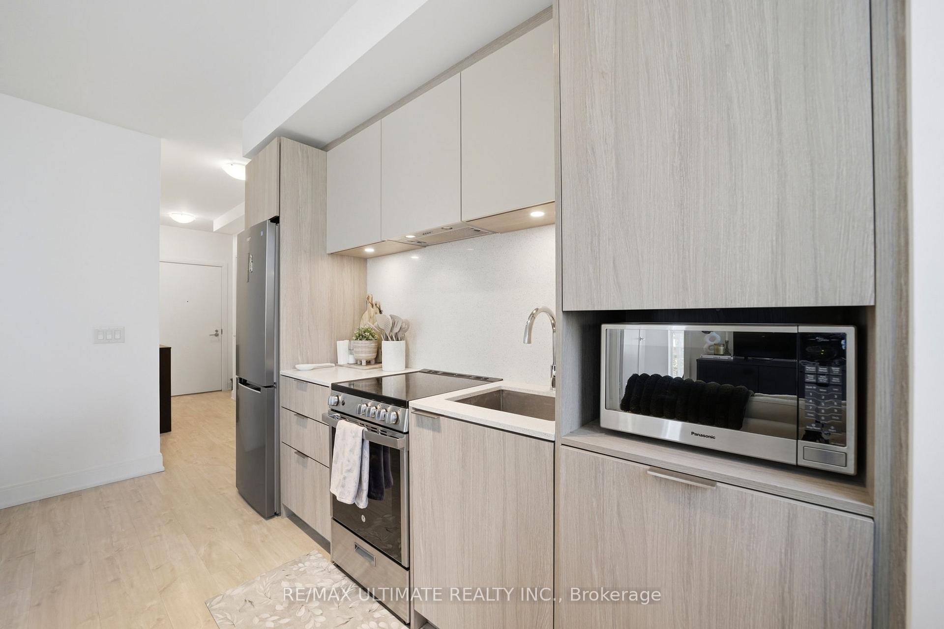 Photo 9 of Unit 402, 70 Annie Craig Drive, Etobicoke, Mimico — HOMEH