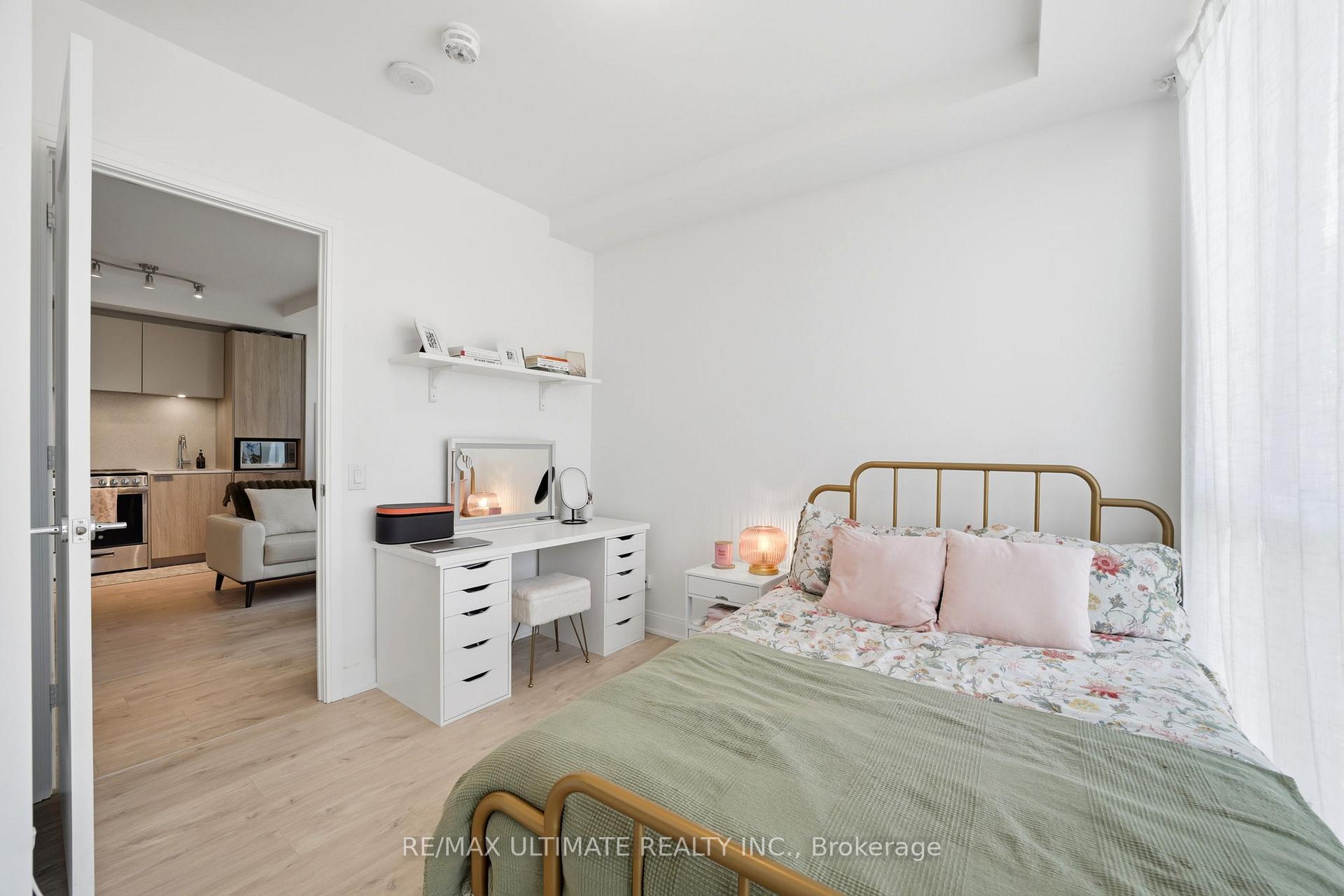 Photo 15 of Unit 402, 70 Annie Craig Drive, Etobicoke, Mimico — HOMEH