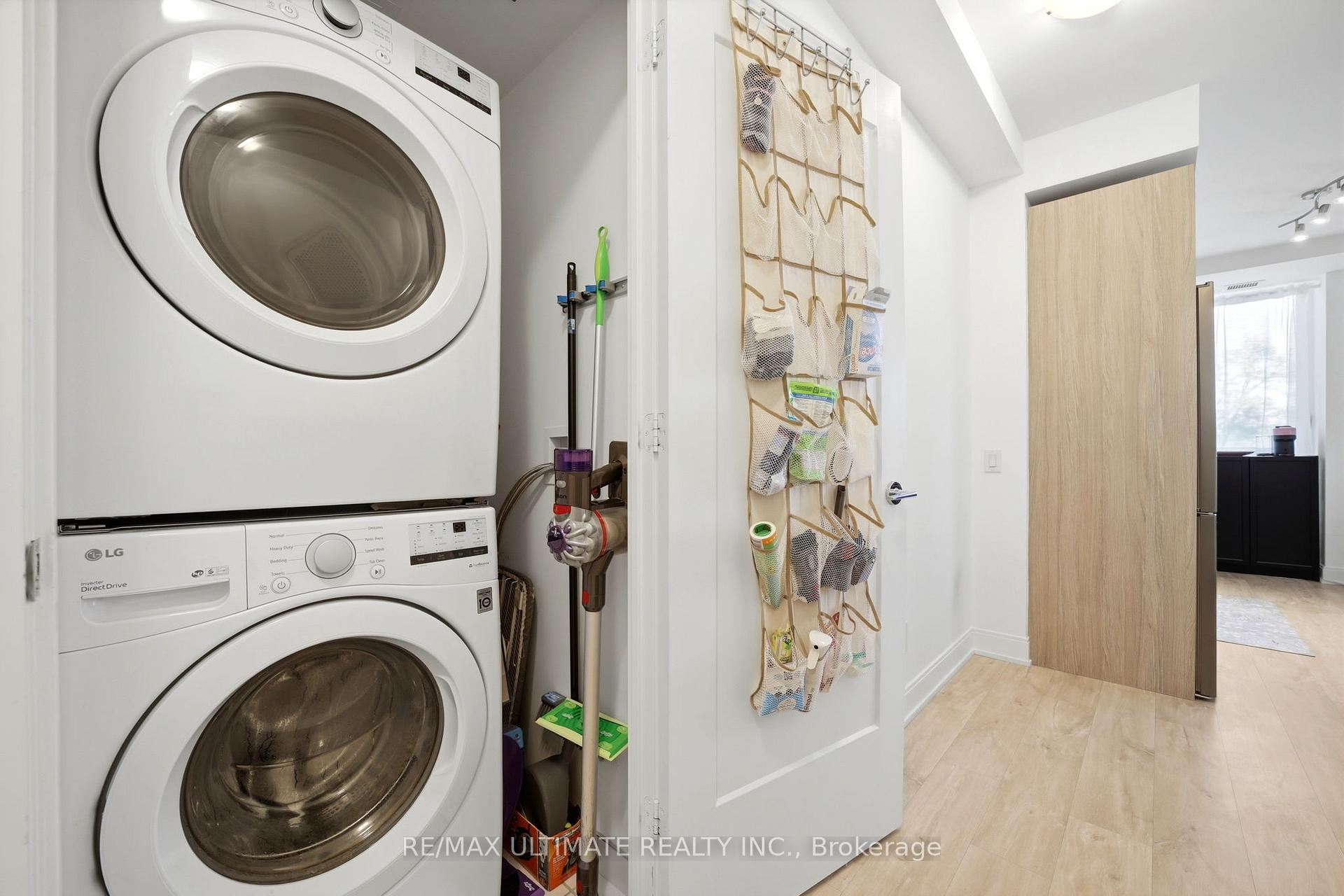 Photo 18 of Unit 402, 70 Annie Craig Drive, Etobicoke, Mimico — HOMEH