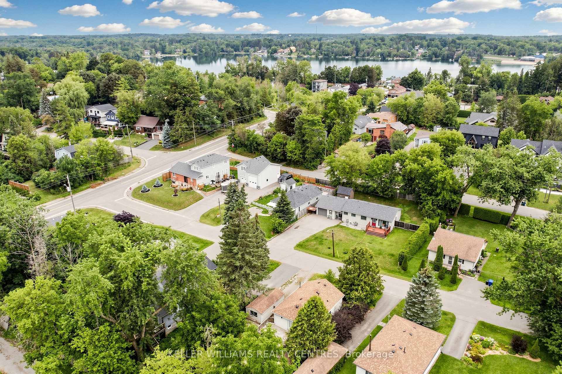 Photo 3 of 9 Maple Grove Street, Whitchurch-Stouffville, Rural Whitchurch-Stouffville — HOMEH