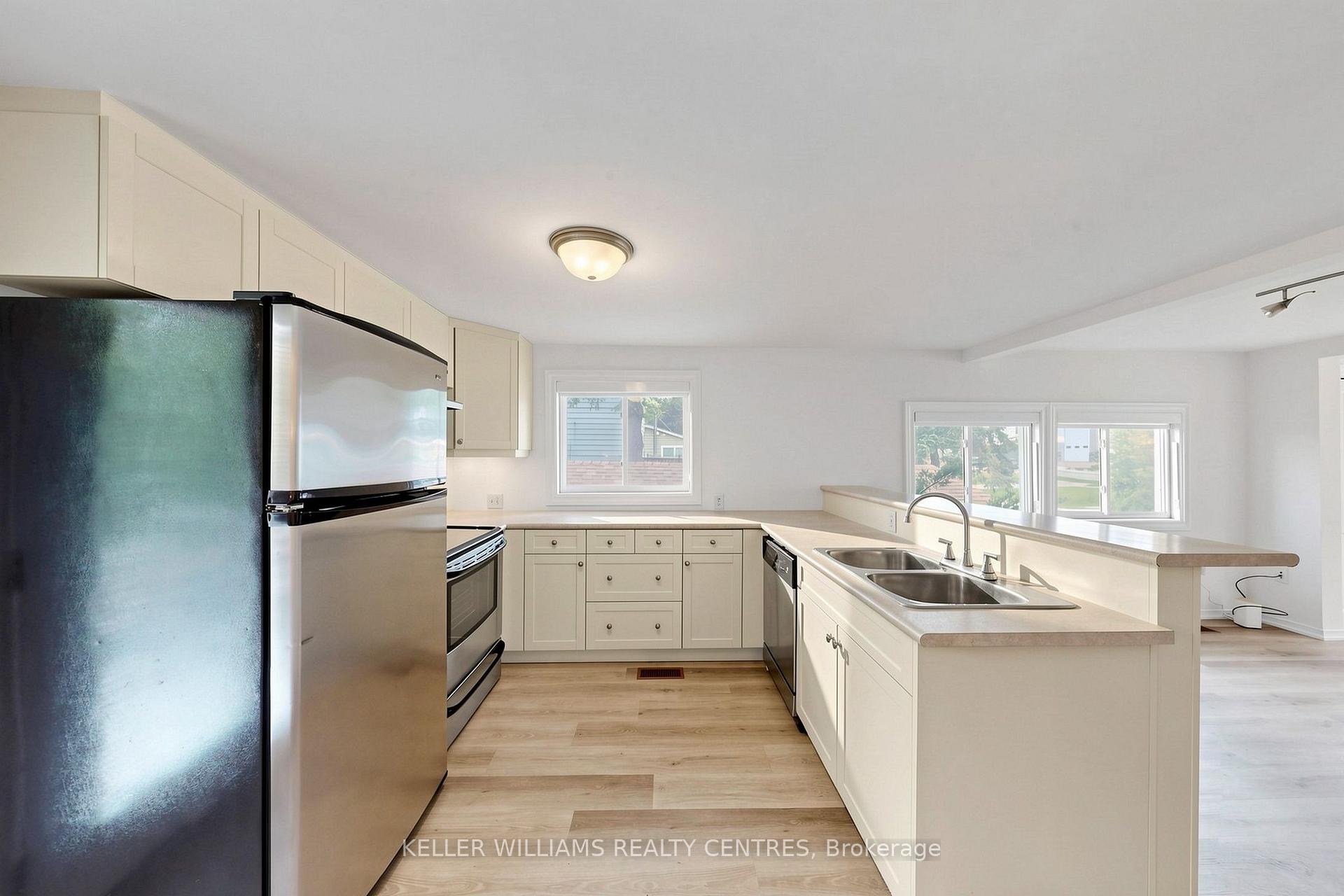 Photo 11 of 9 Maple Grove Street, Whitchurch-Stouffville, Rural Whitchurch-Stouffville — HOMEH