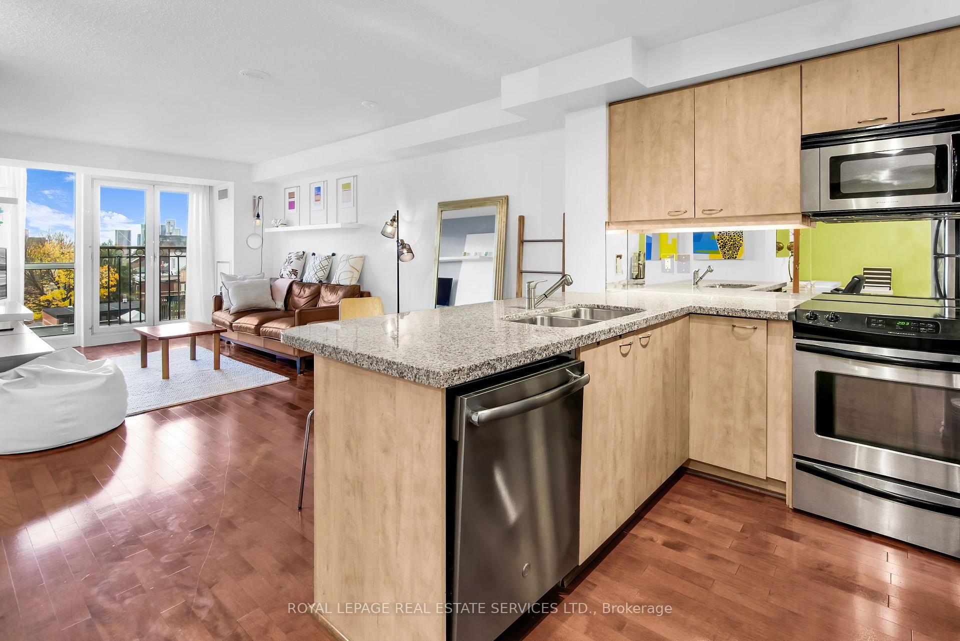 Photo 10 of Unit 404, 308 Palmerston Avenue, Toronto, Trinity-Bellwoods — HOMEH