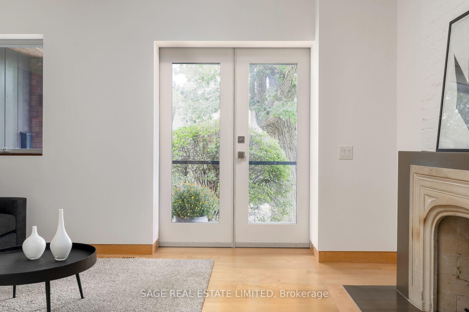 Photo 4 of 91 Maplewood Avenue, Toronto, Humewood-Cedarvale — HOMEH