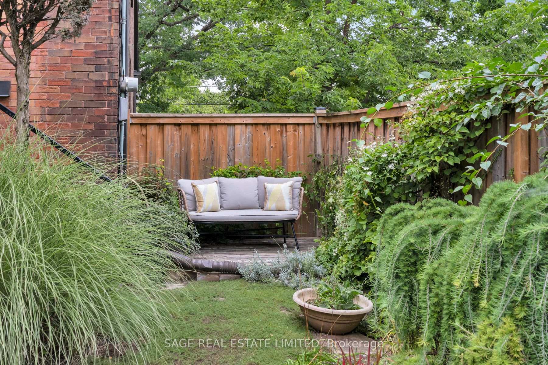 Photo 35 of 91 Maplewood Avenue, Toronto, Humewood-Cedarvale — HOMEH