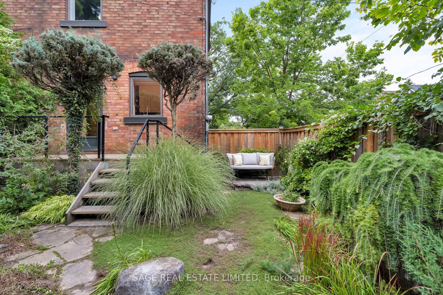 Photo 36 of 91 Maplewood Avenue, Toronto, Humewood-Cedarvale — HOMEH