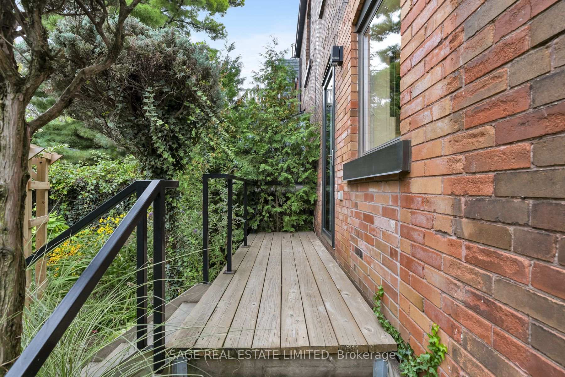 Photo 38 of 91 Maplewood Avenue, Toronto, Humewood-Cedarvale — HOMEH