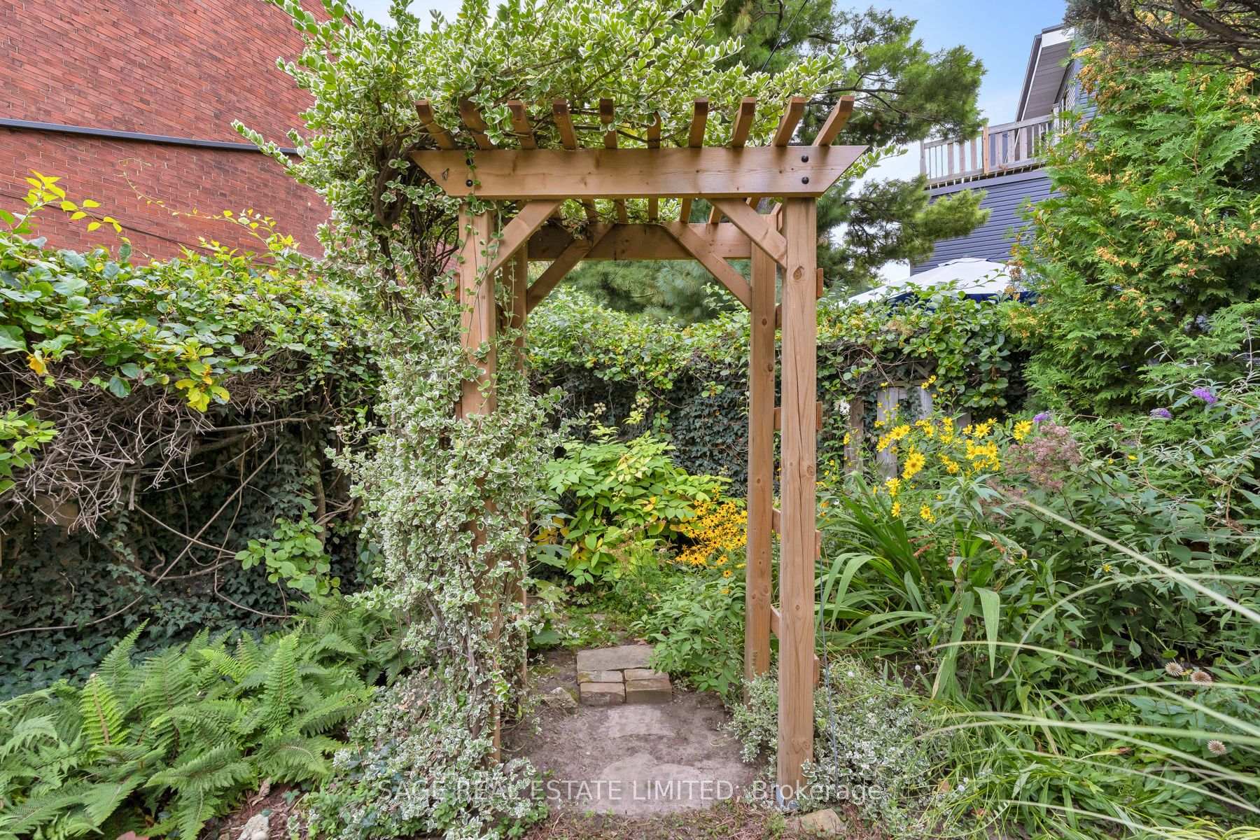 Photo 40 of 91 Maplewood Avenue, Toronto, Humewood-Cedarvale — HOMEH