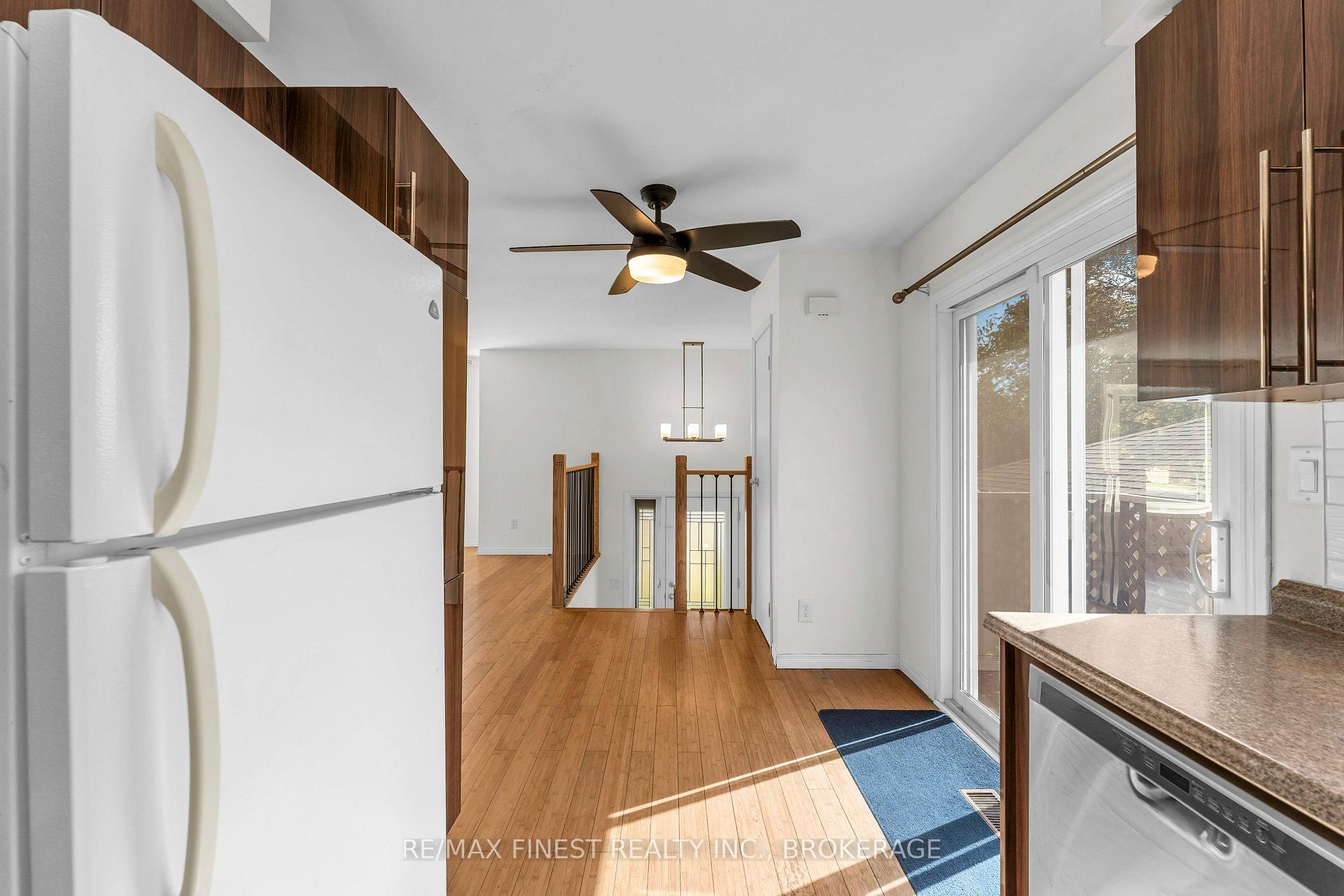 Photo 13 of 102 Grenadier Drive, Kingston, Kingston East (Incl Barret Crt) — HOMEH