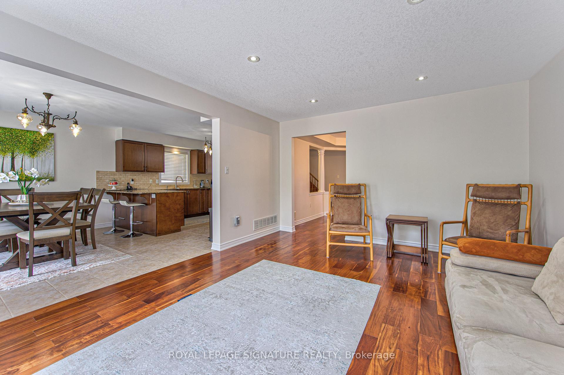 Photo 13 of 270 Springvalley Crescent, Hamilton, Gourley — HOMEH