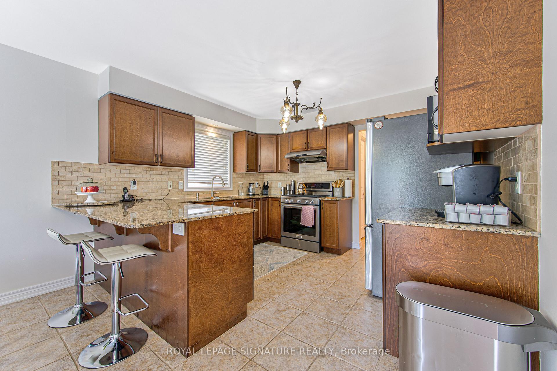 Photo 16 of 270 Springvalley Crescent, Hamilton, Gourley — HOMEH