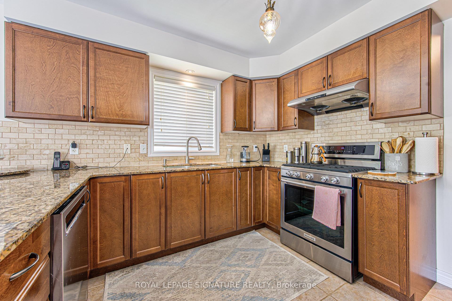 Photo 17 of 270 Springvalley Crescent, Hamilton, Gourley — HOMEH