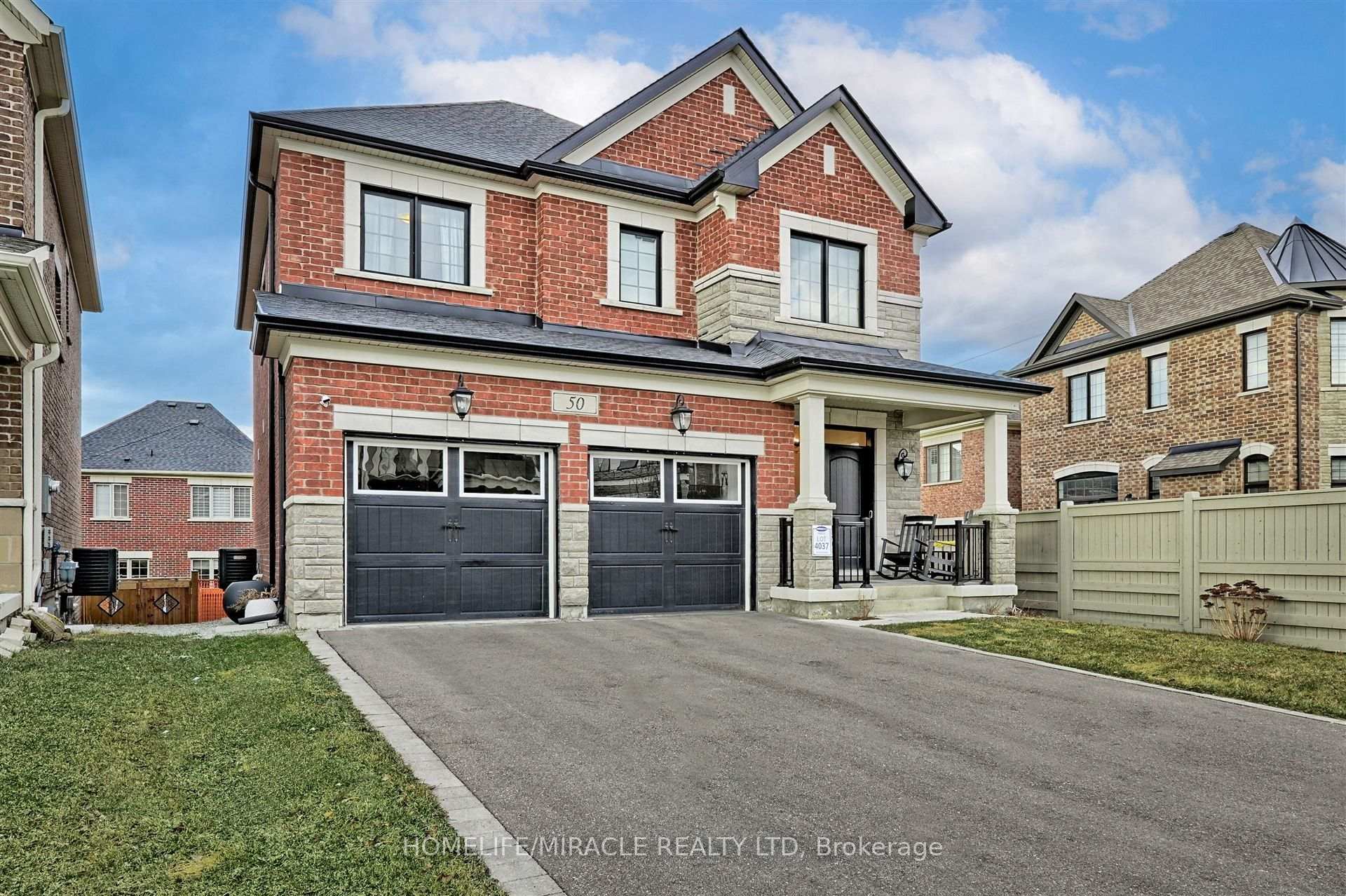Photo 2 of 50 Chorus Crescent, Vaughan, Kleinburg — HOMEH