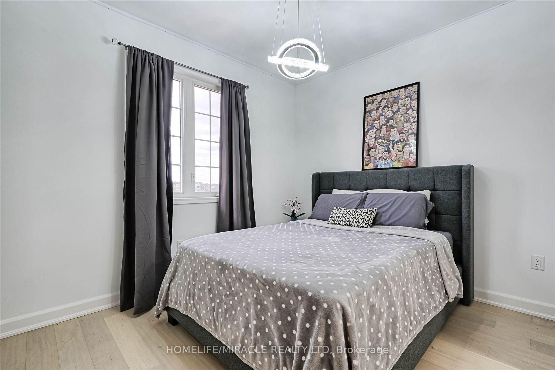 Photo 20 of 50 Chorus Crescent, Vaughan, Kleinburg — HOMEH