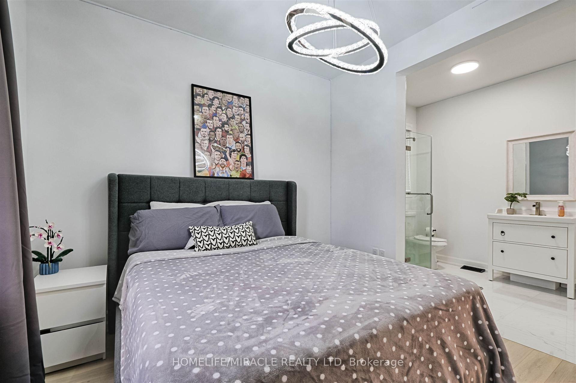 Photo 21 of 50 Chorus Crescent, Vaughan, Kleinburg — HOMEH