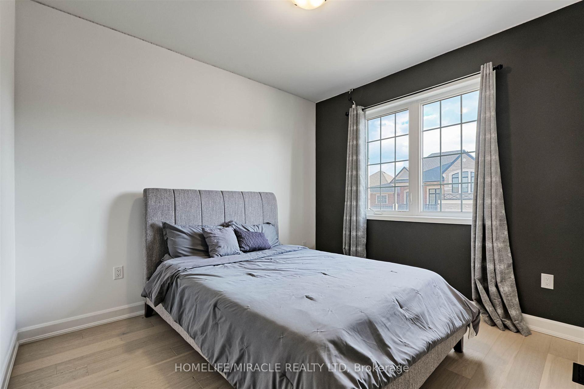 Photo 23 of 50 Chorus Crescent, Vaughan, Kleinburg — HOMEH