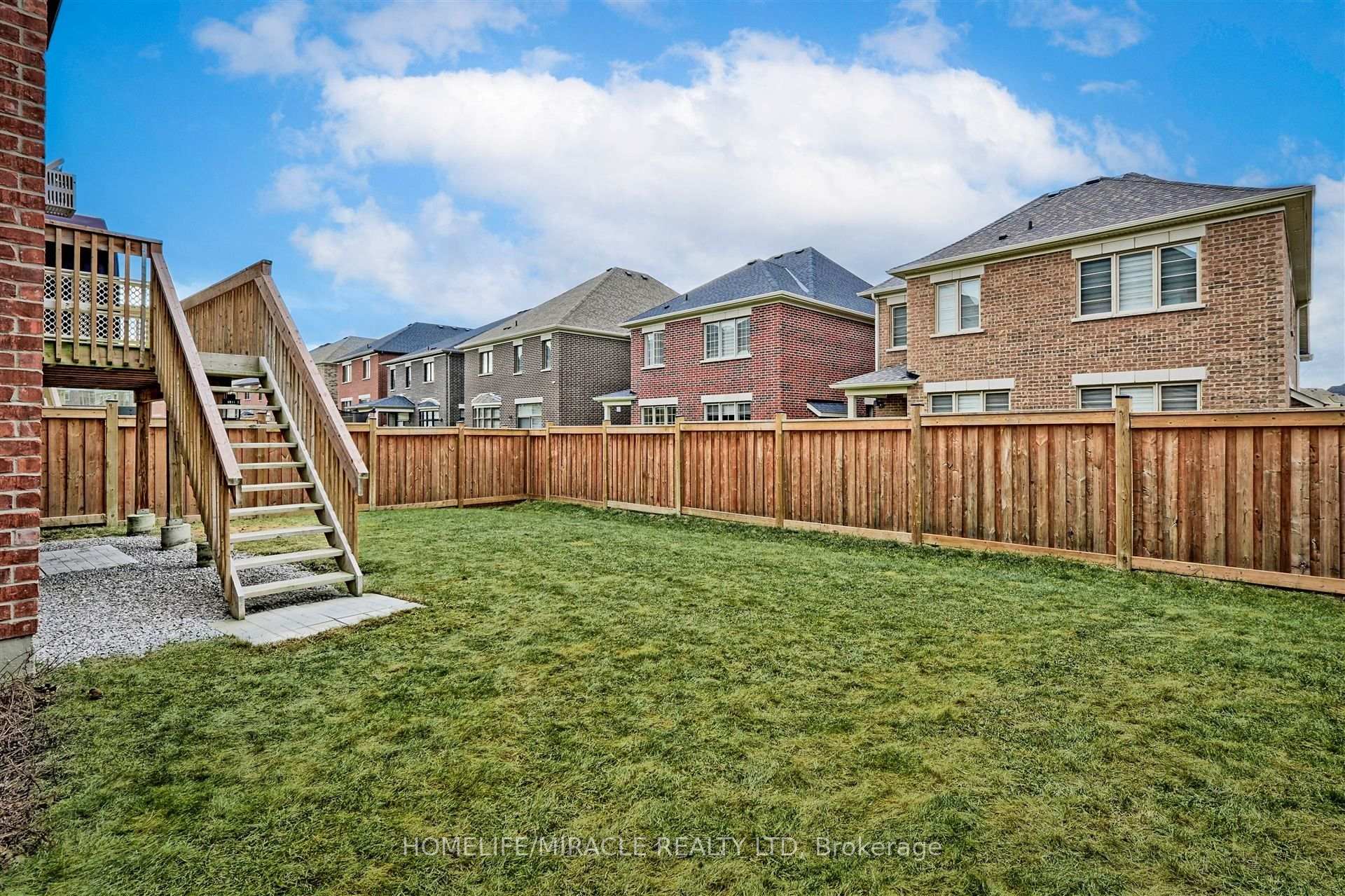 Photo 29 of 50 Chorus Crescent, Vaughan, Kleinburg — HOMEH