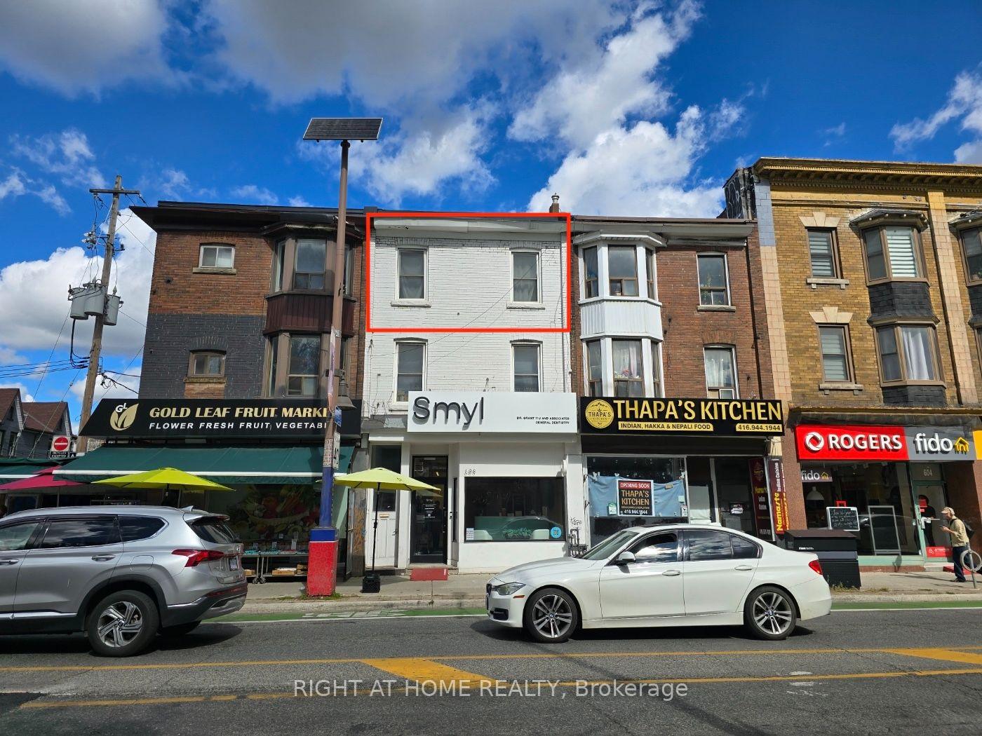 Front of Unit 3rd Floor, 608 Bloor Street W