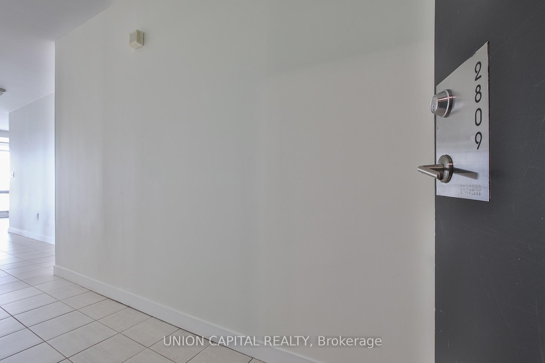 Photo 4 of Unit 2809, 11 Brunel Court, Toronto, Waterfront Communities — HOMEH