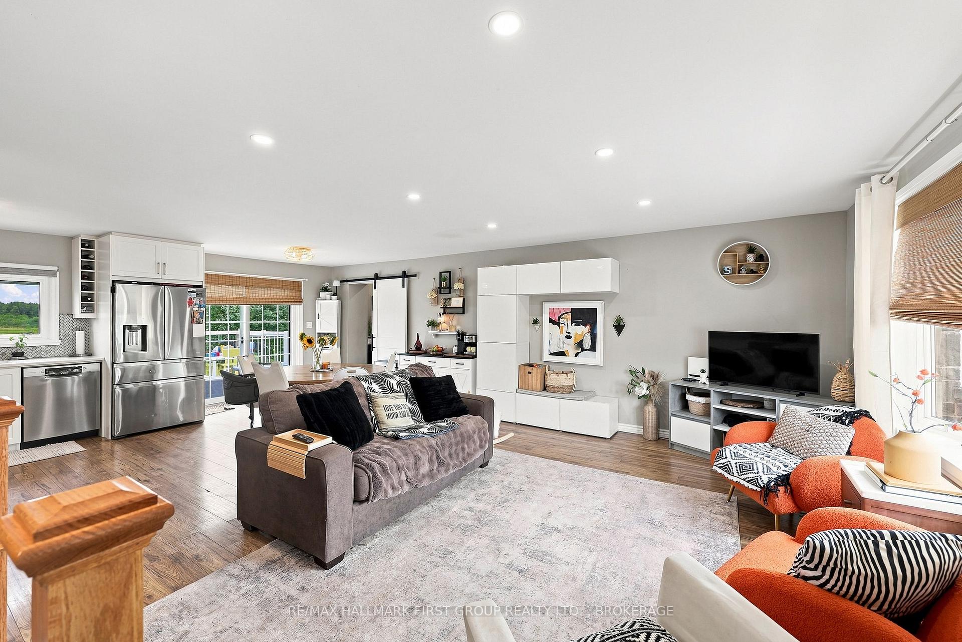 Photo 7 of 19 Sunset Lane, Kingston, City North of 401 — HOMEH