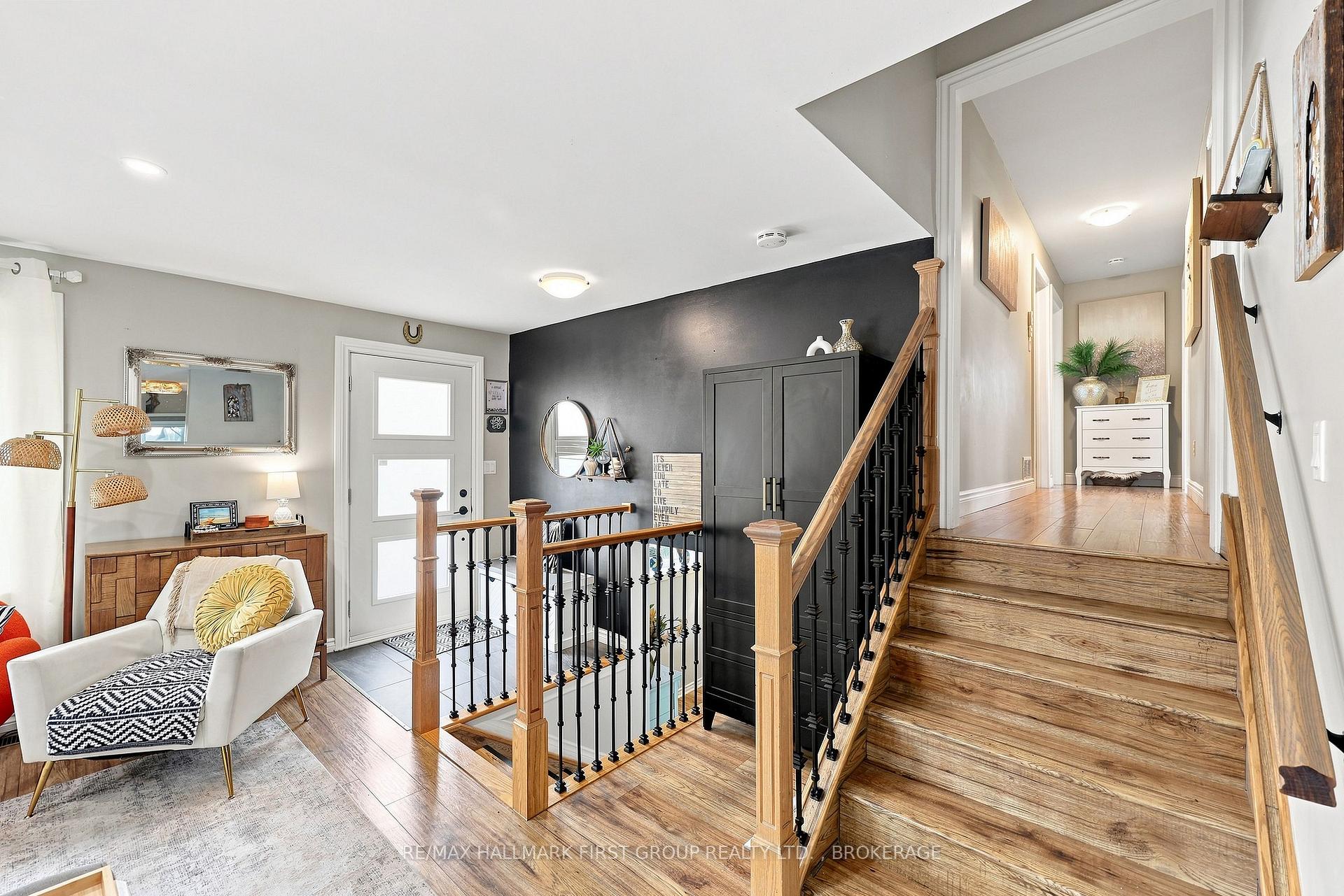 Photo 21 of 19 Sunset Lane, Kingston, City North of 401 — HOMEH