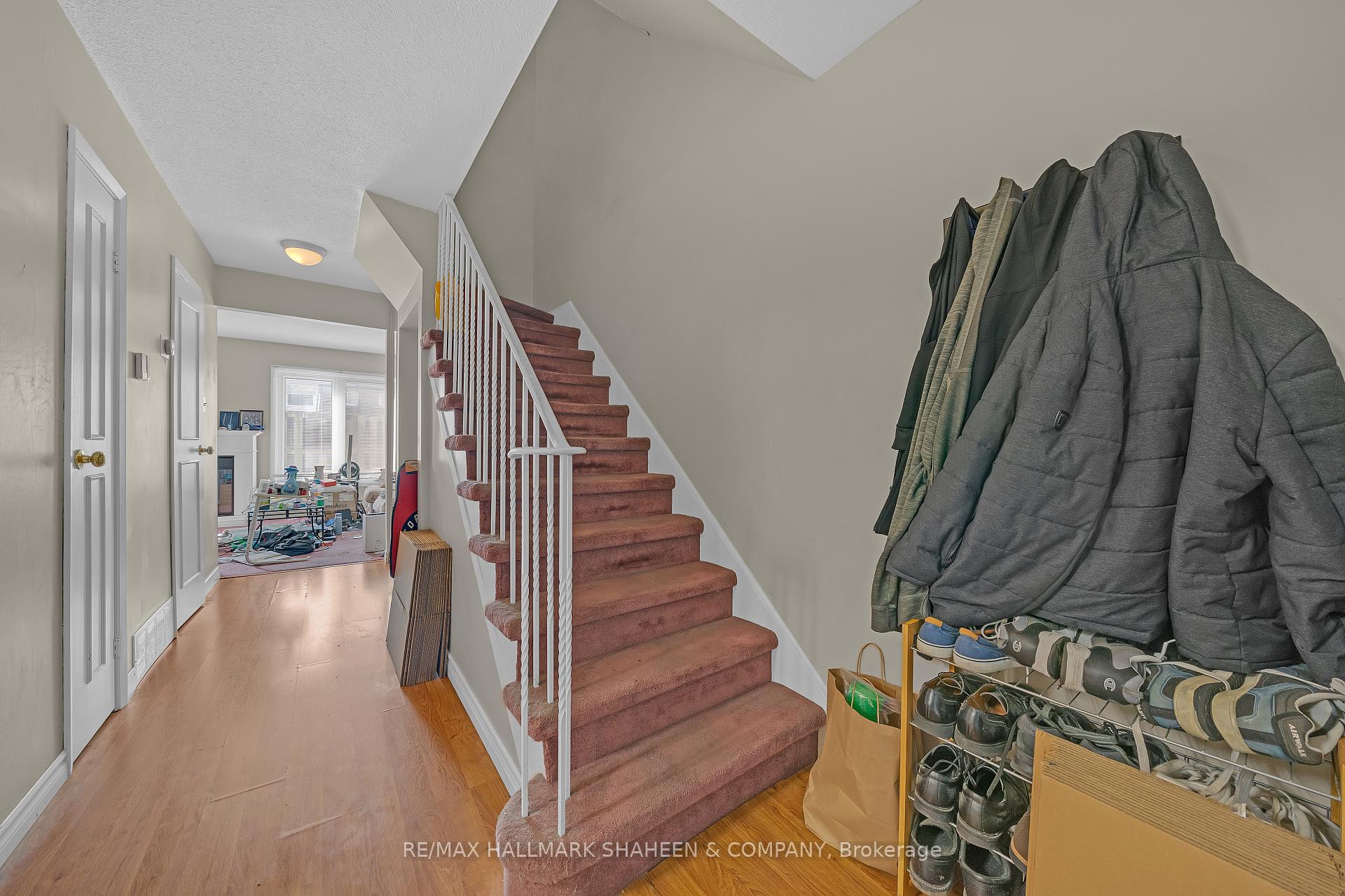 Photo 3 of Unit 4, 2238 Upper Middle Road, Burlington, Brant Hills — HOMEH