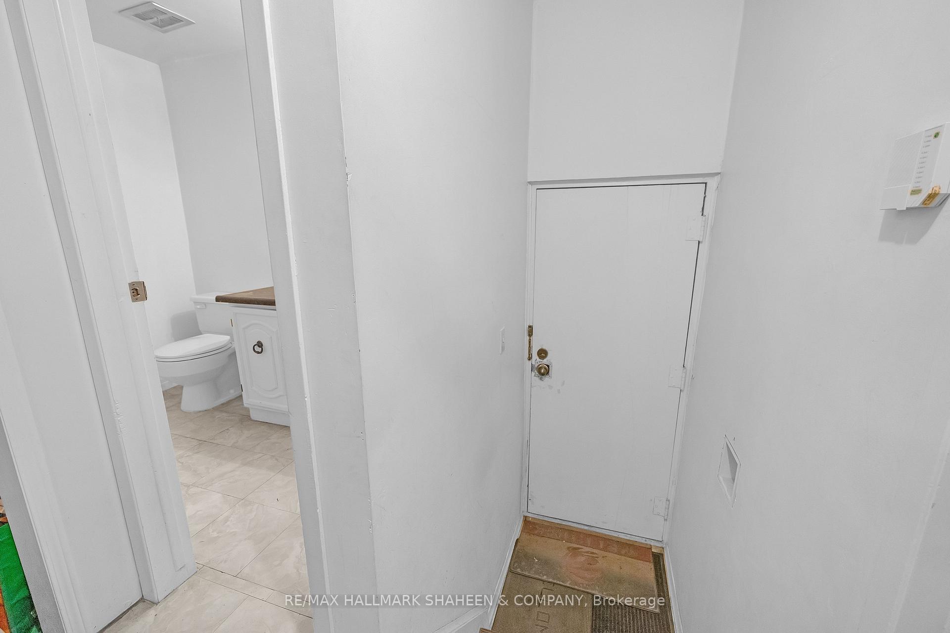 Photo 34 of Unit 4, 2238 Upper Middle Road, Burlington, Brant Hills — HOMEH
