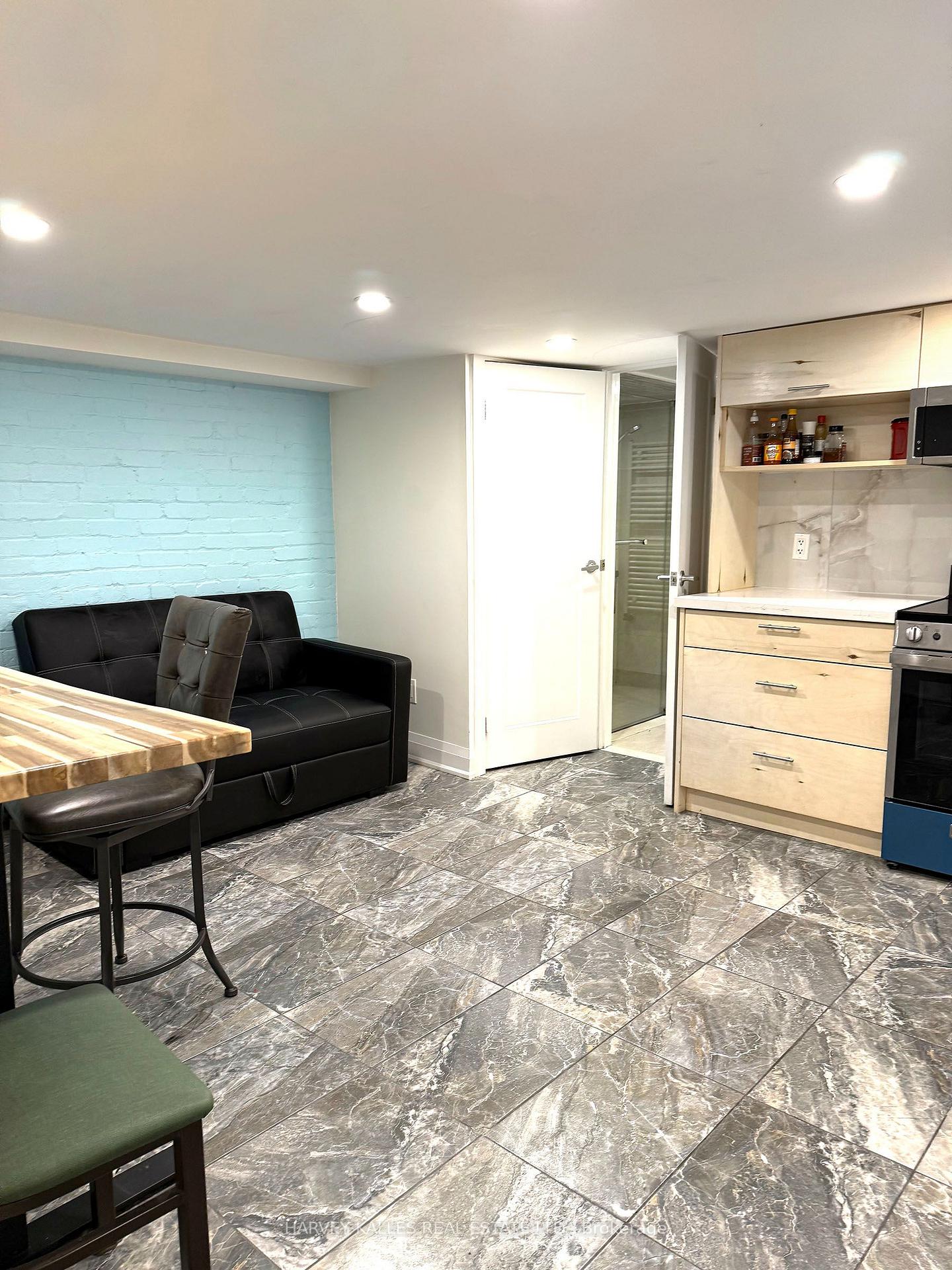 Photo 10 of Unit Lower, 488 Lansdowne Avenue, Toronto, Dufferin Grove — HOMEH