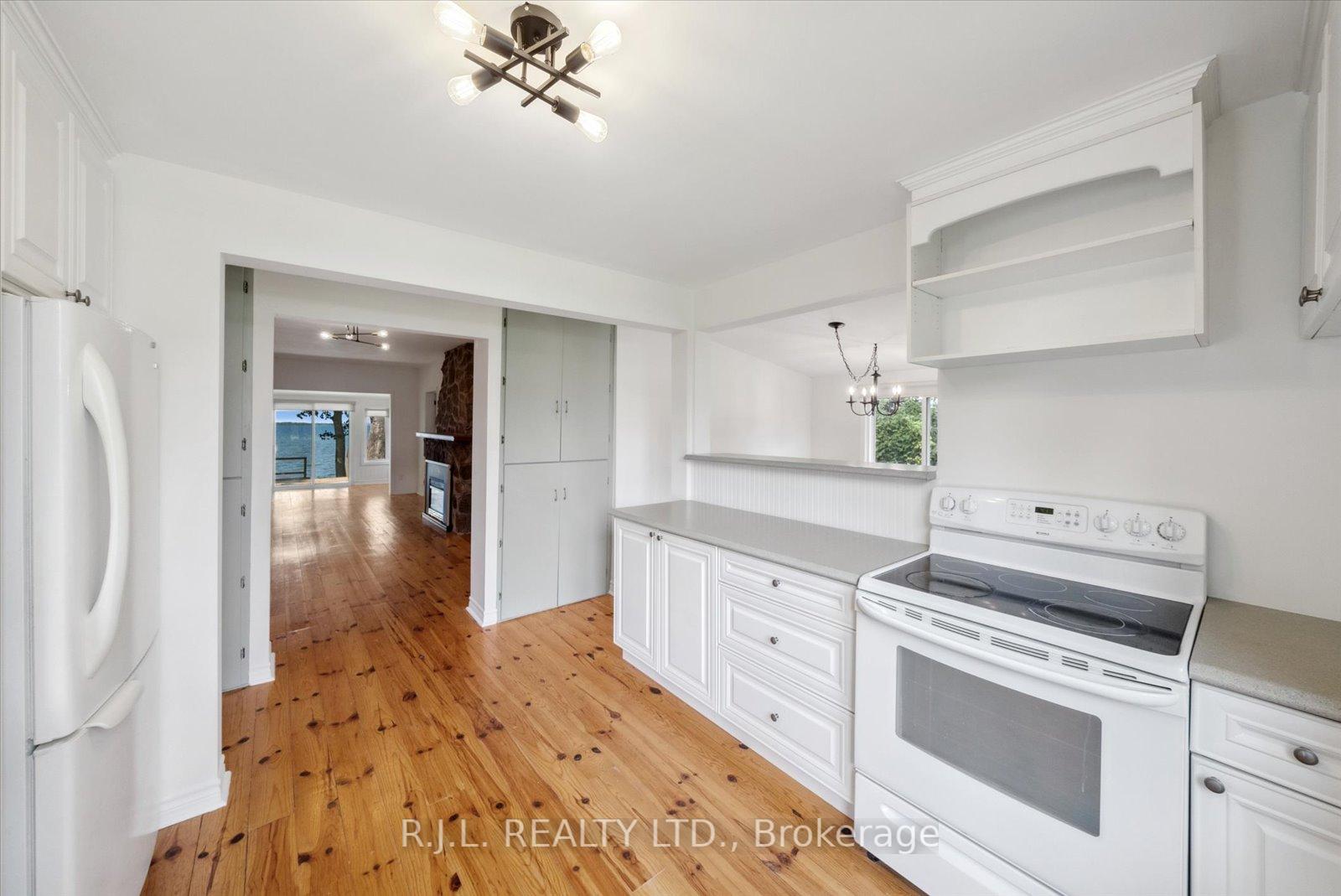 Photo 9 of 242 Morrison Avenue, Brock, Beaverton — HOMEH