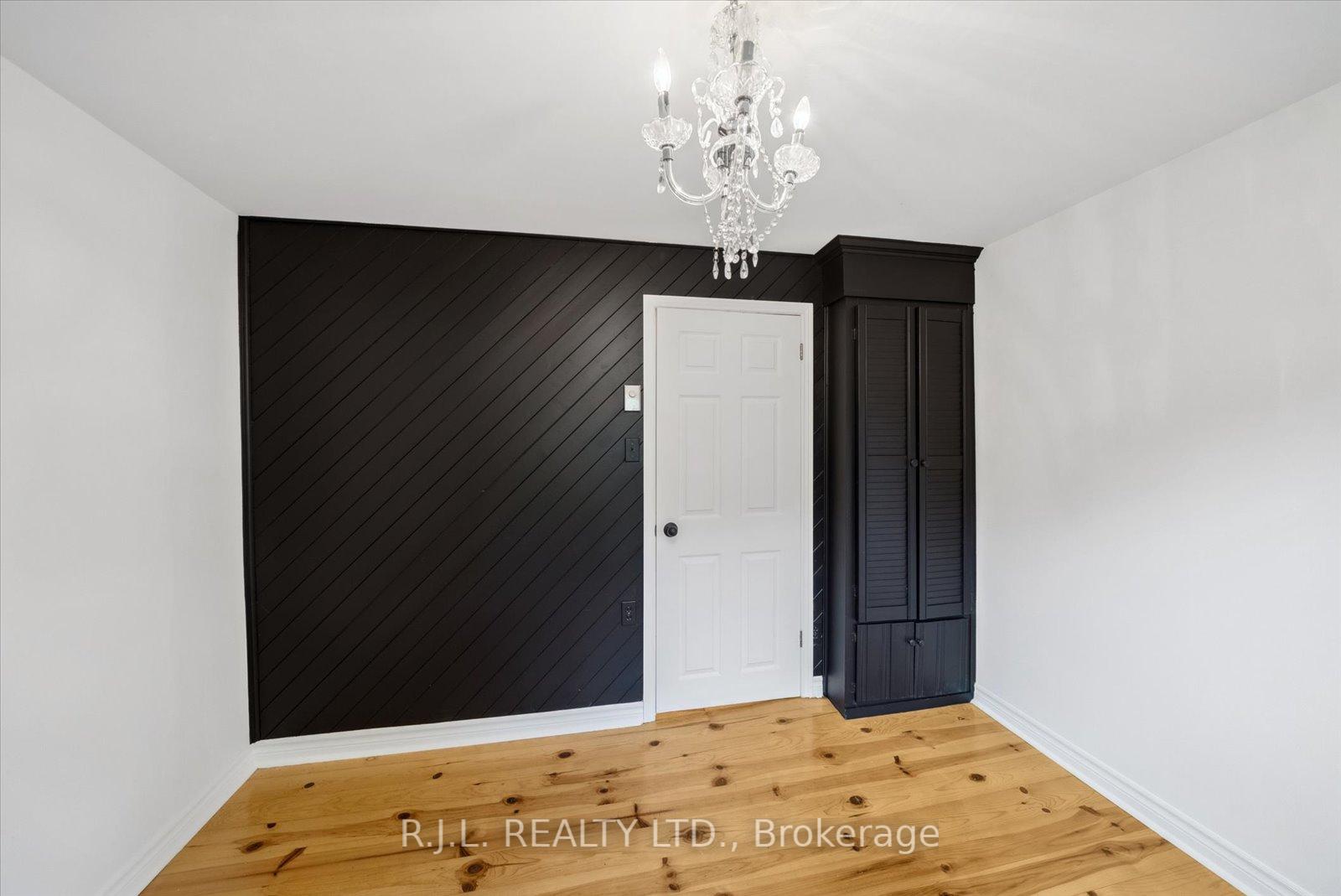 Photo 17 of 242 Morrison Avenue, Brock, Beaverton — HOMEH