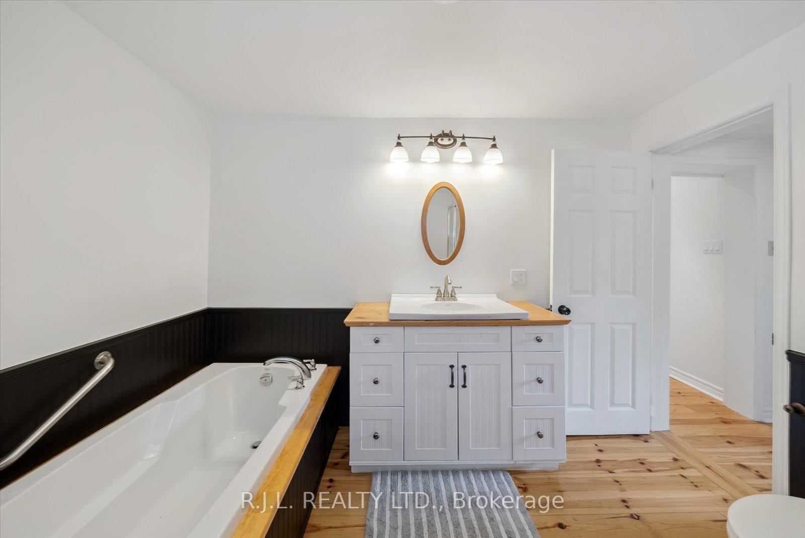 Photo 23 of 242 Morrison Avenue, Brock, Beaverton — HOMEH
