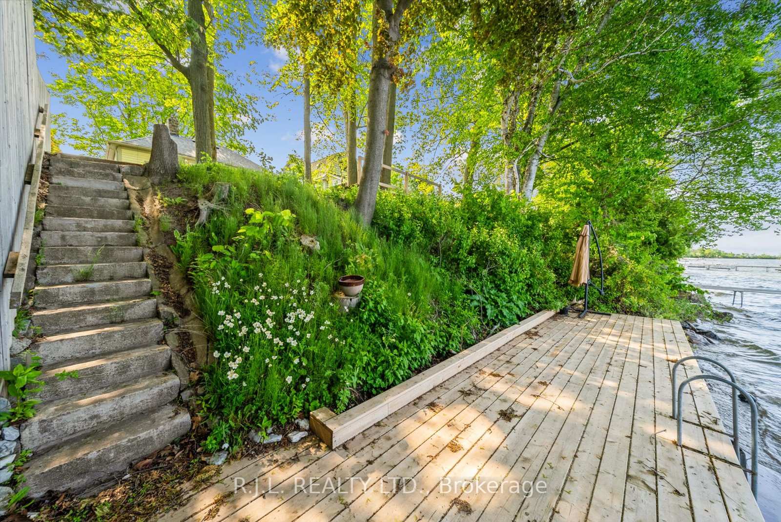 Photo 38 of 242 Morrison Avenue, Brock, Beaverton — HOMEH