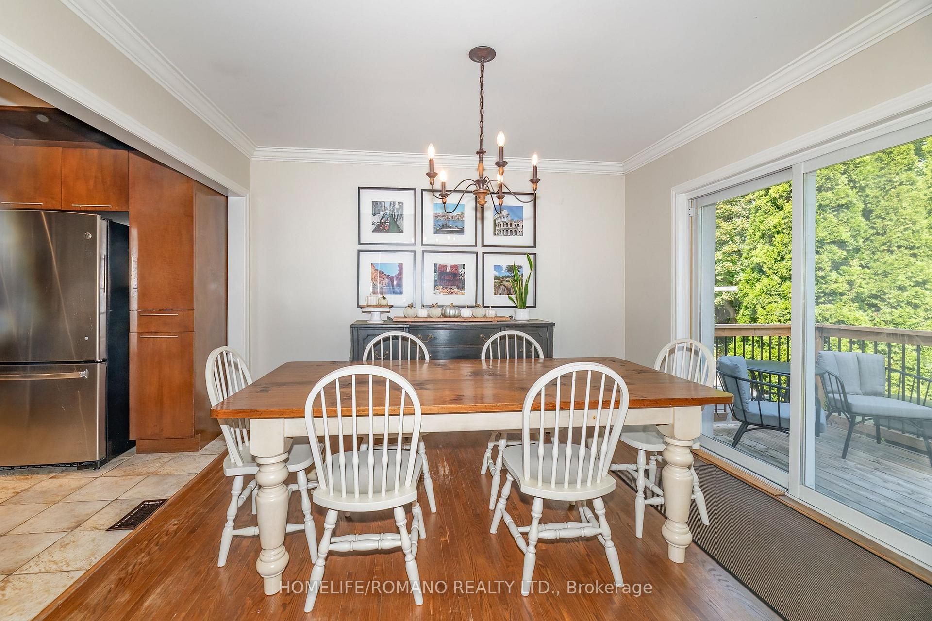 Photo 7 of 45 Riverview Heights, Etobicoke, Humber Heights — HOMEH