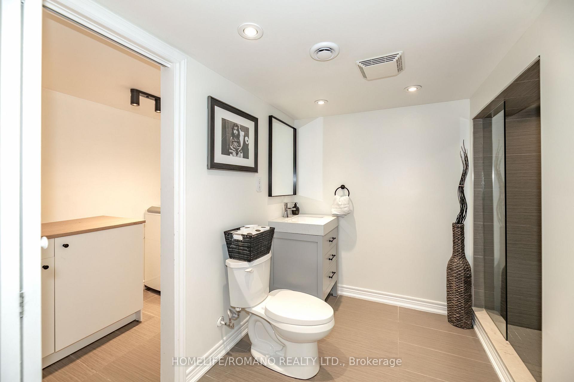 Photo 22 of 45 Riverview Heights, Etobicoke, Humber Heights — HOMEH