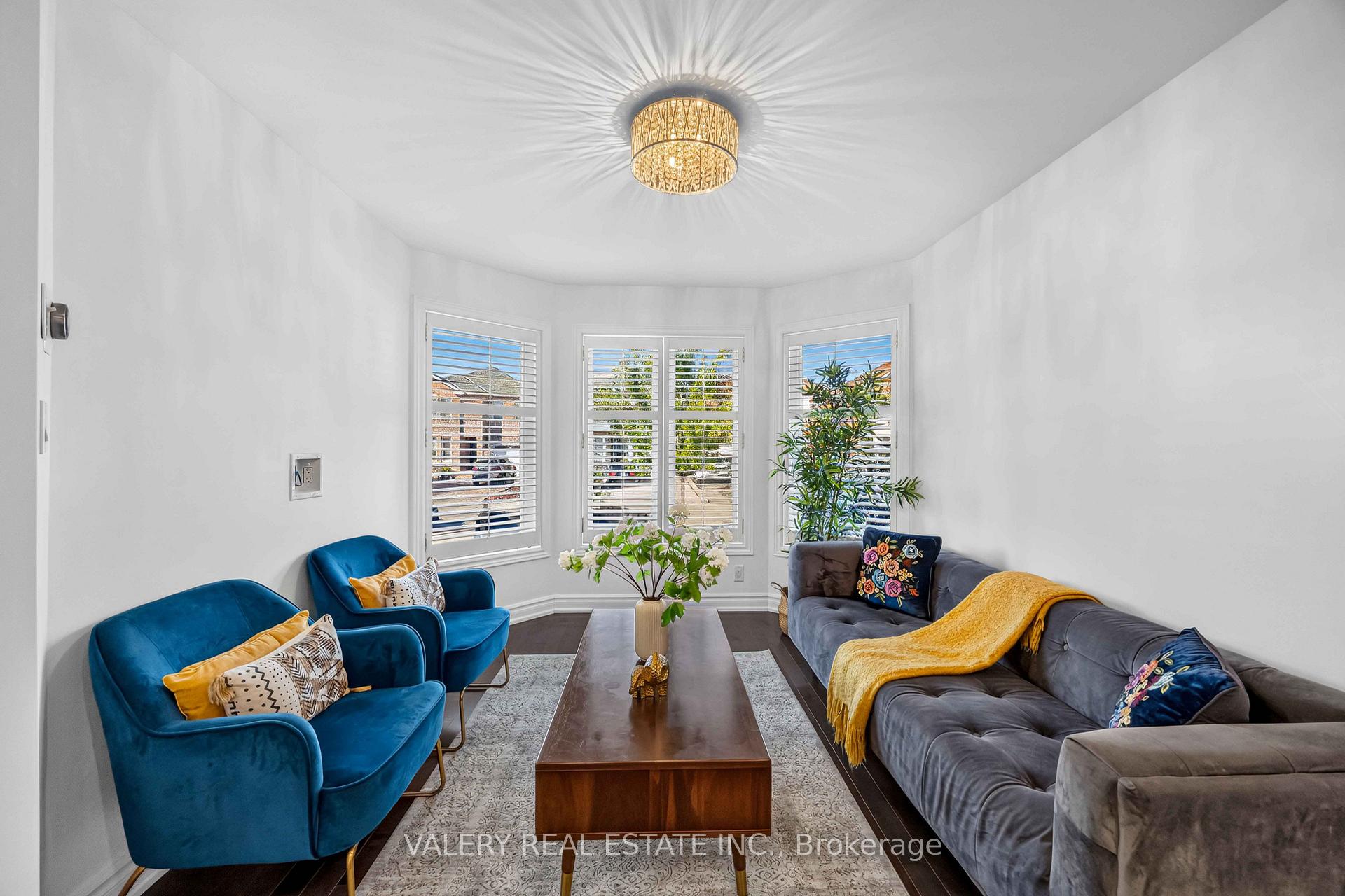 Photo 6 of 27 Lavender Place, Vaughan, East Woodbridge — HOMEH