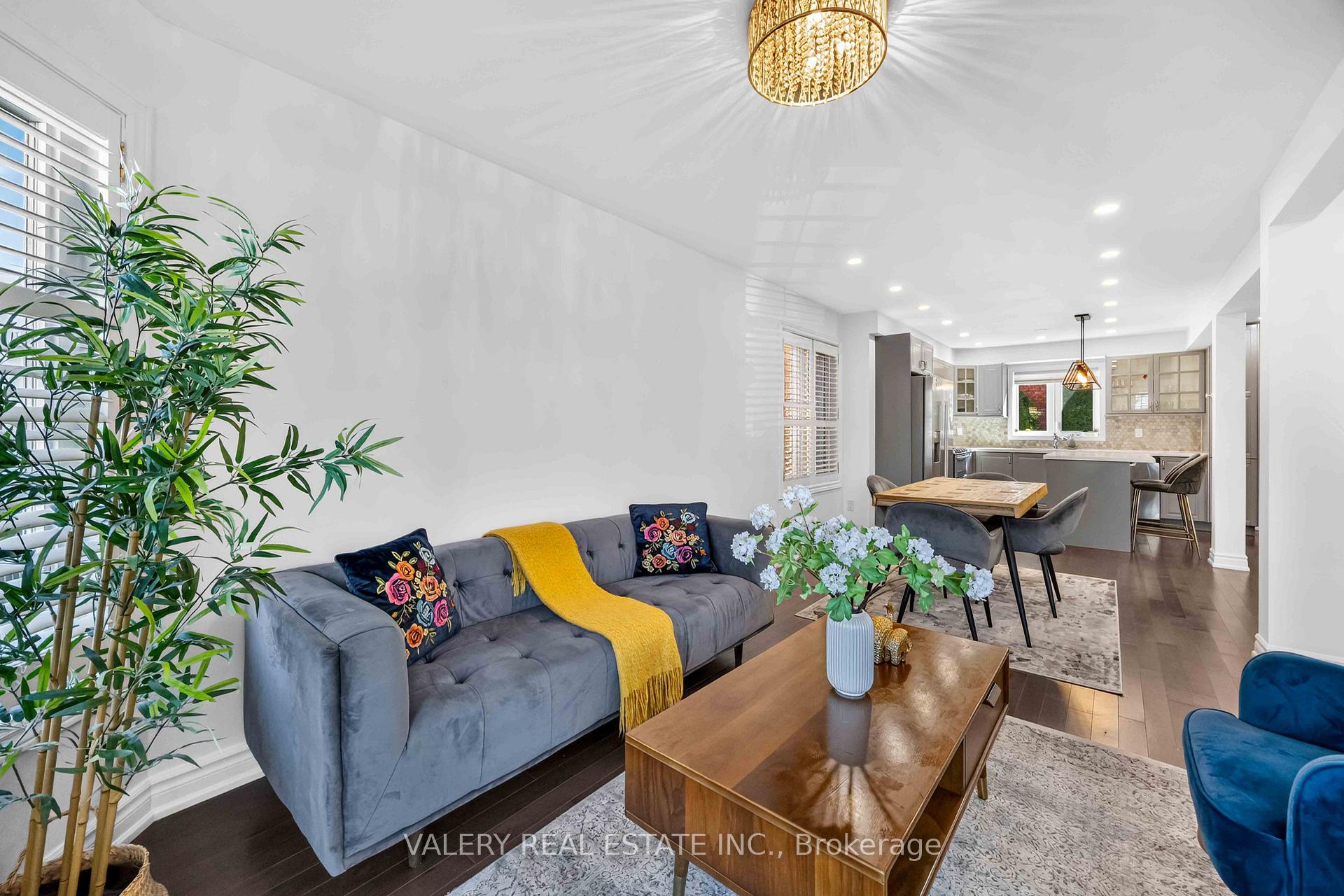 Photo 8 of 27 Lavender Place, Vaughan, East Woodbridge — HOMEH
