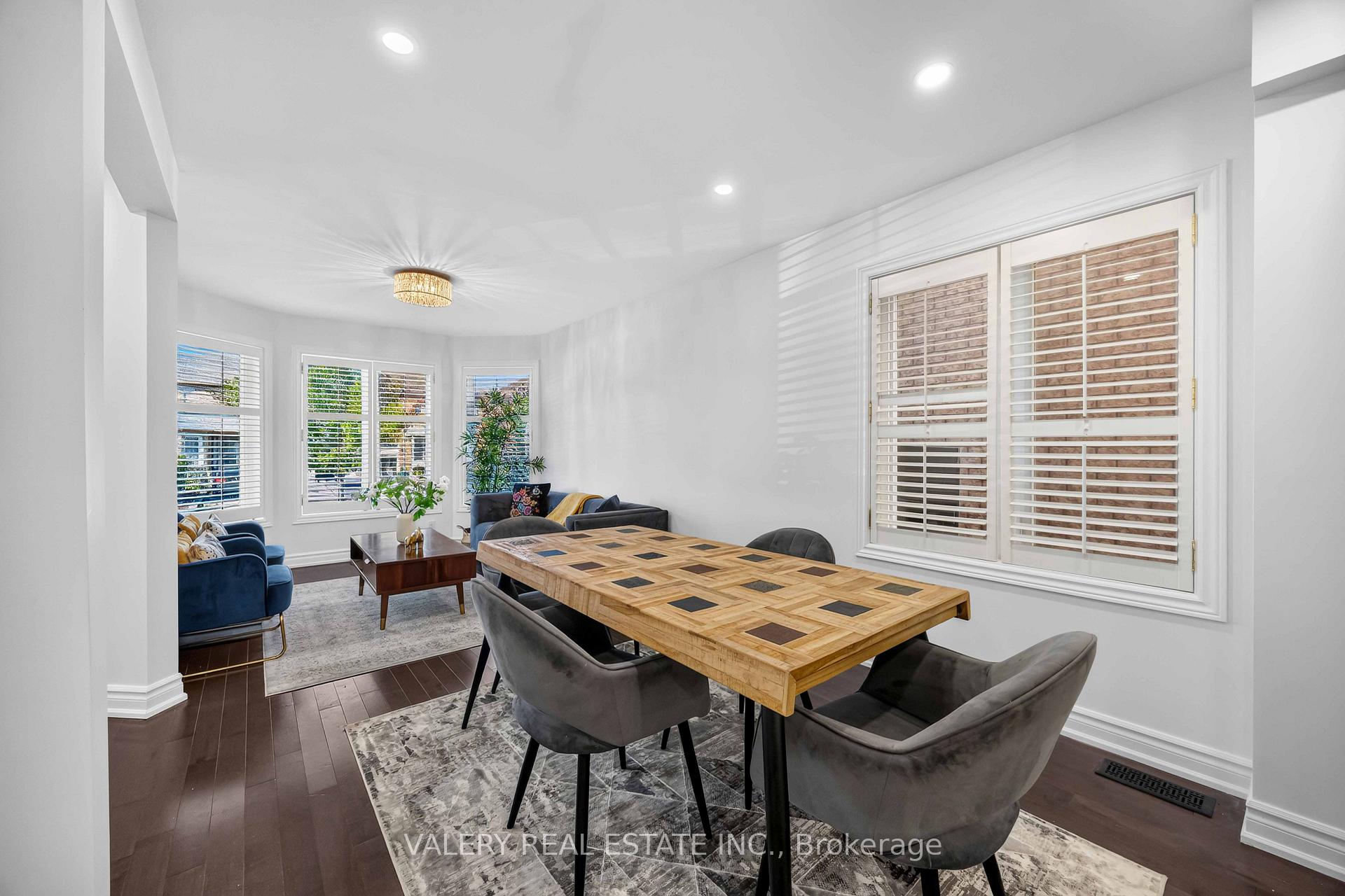 Photo 11 of 27 Lavender Place, Vaughan, East Woodbridge — HOMEH
