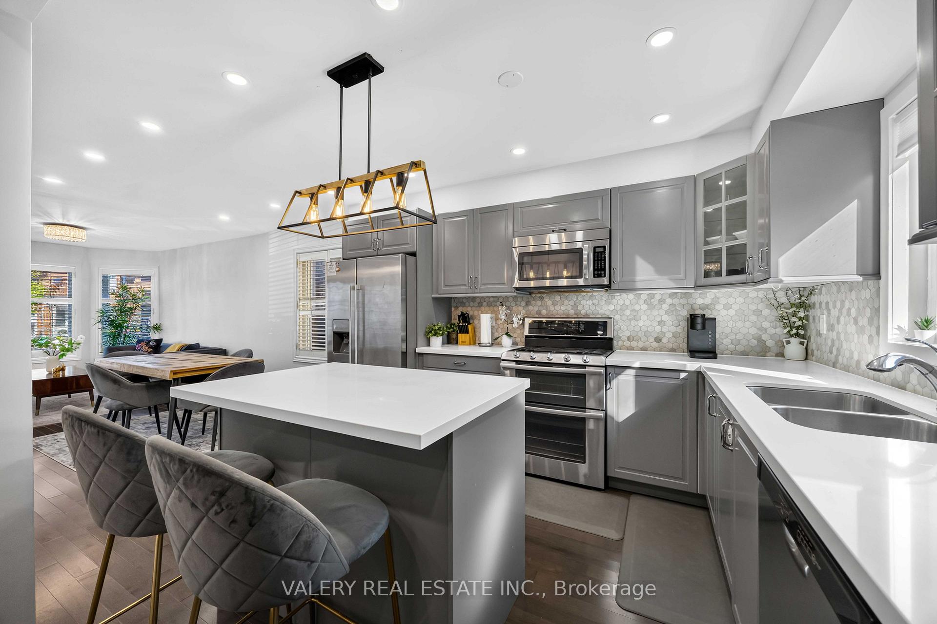 Photo 15 of 27 Lavender Place, Vaughan, East Woodbridge — HOMEH