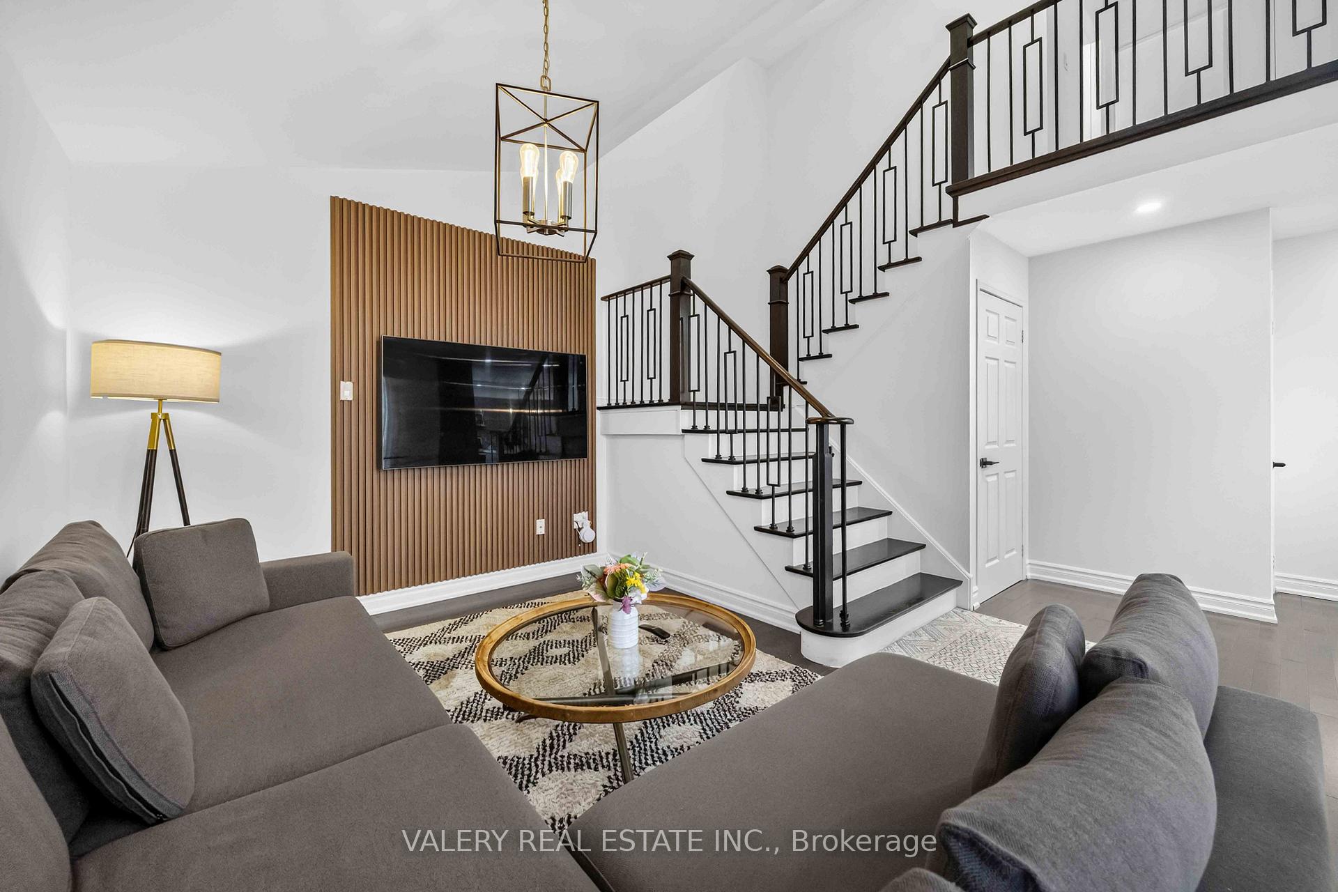 Photo 25 of 27 Lavender Place, Vaughan, East Woodbridge — HOMEH