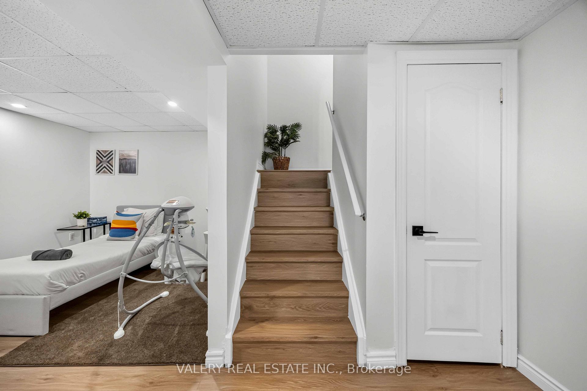 Photo 35 of 27 Lavender Place, Vaughan, East Woodbridge — HOMEH