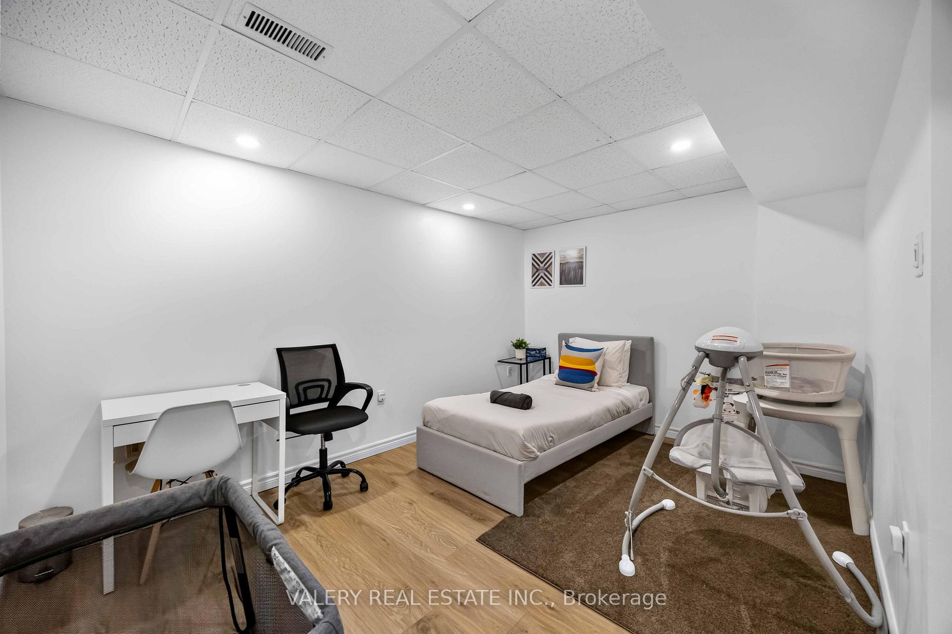 Photo 36 of 27 Lavender Place, Vaughan, East Woodbridge — HOMEH