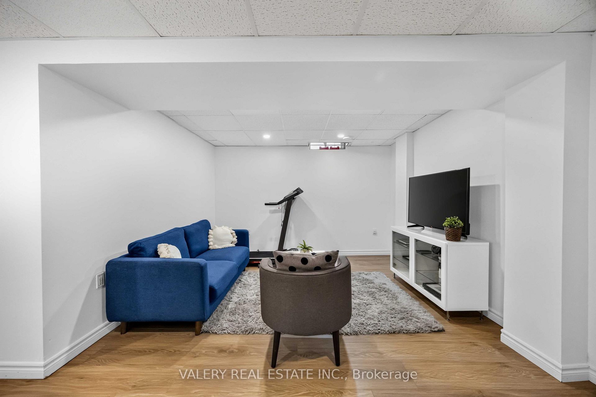 Photo 39 of 27 Lavender Place, Vaughan, East Woodbridge — HOMEH