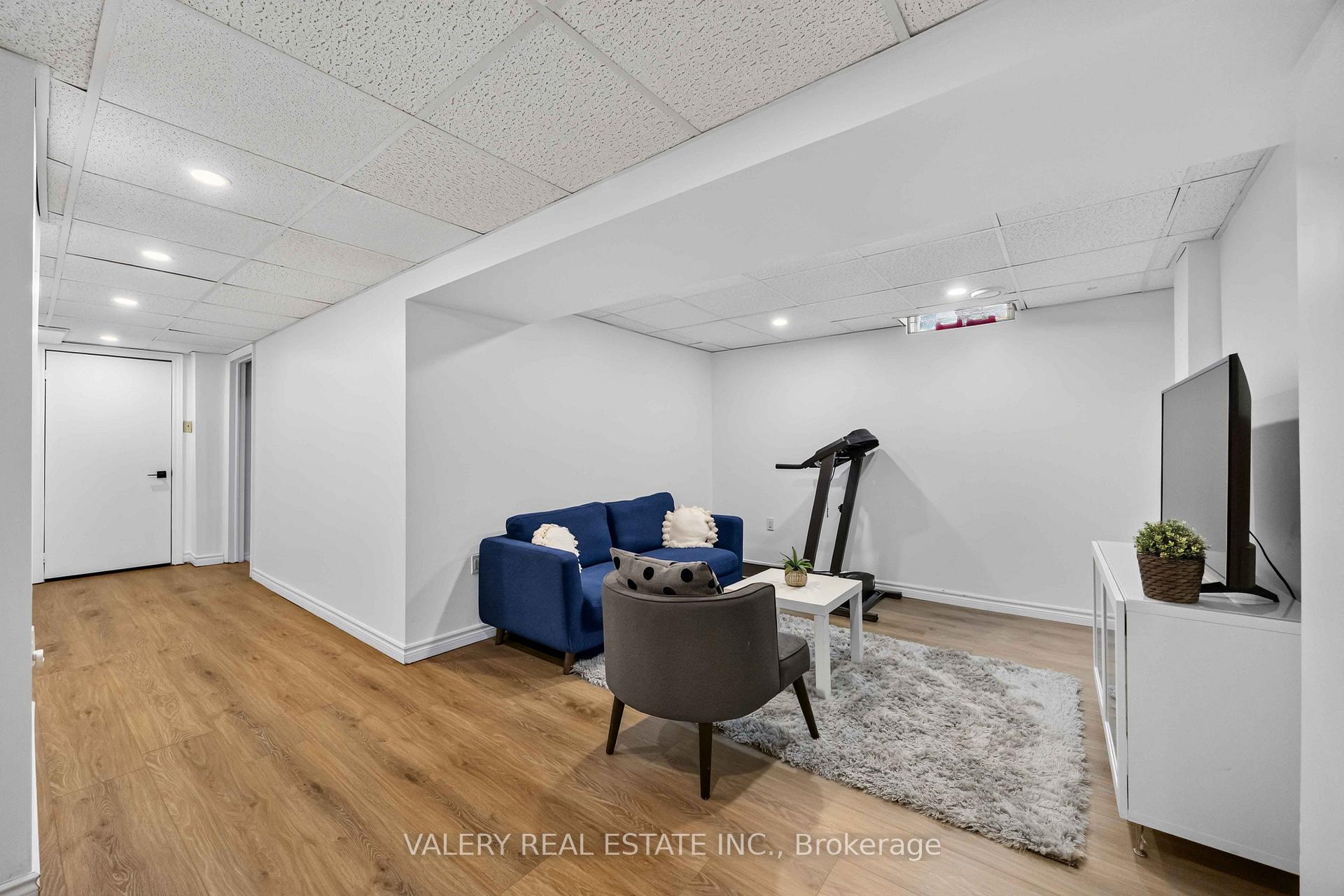 Photo 41 of 27 Lavender Place, Vaughan, East Woodbridge — HOMEH